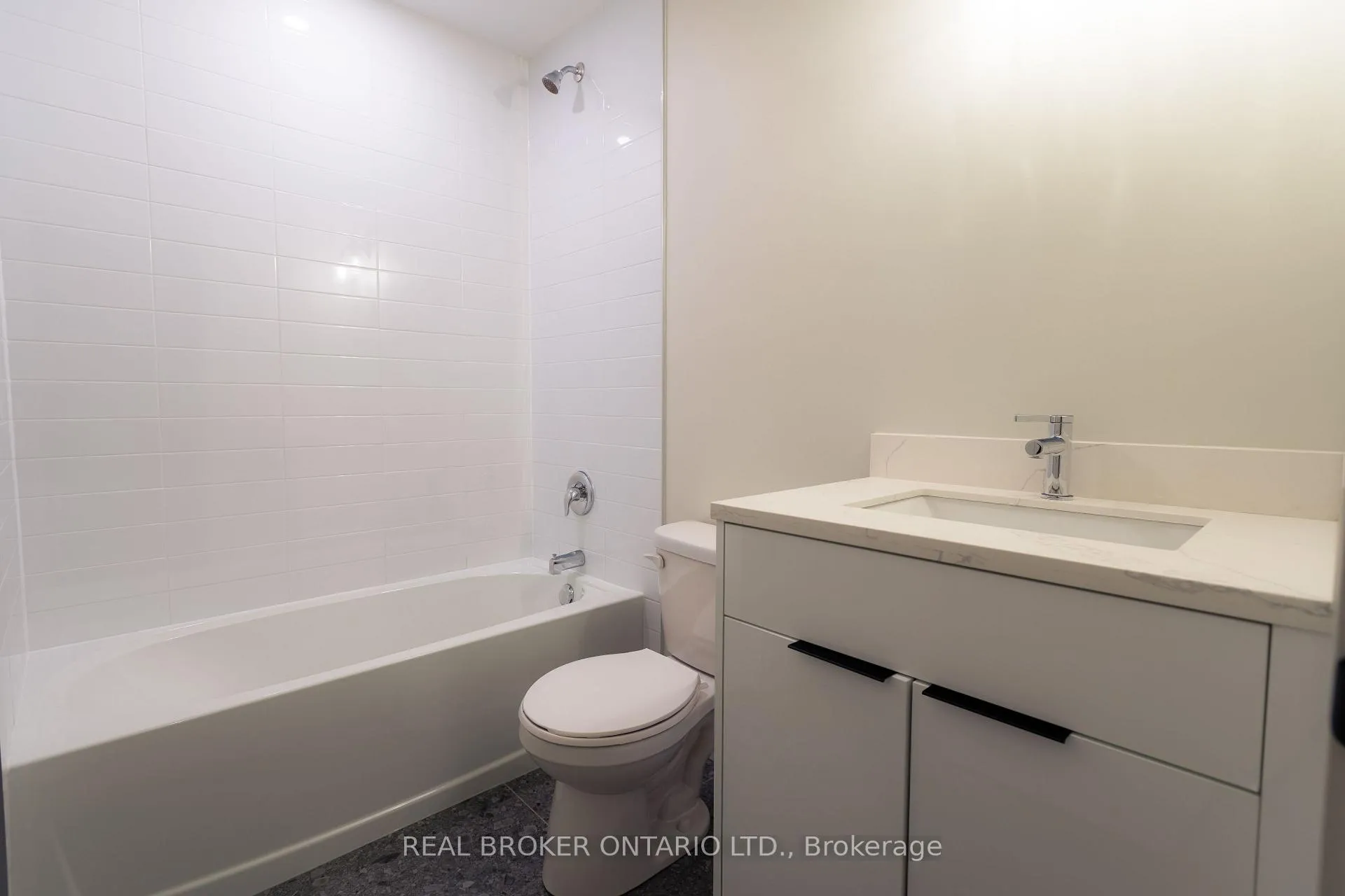 Photo 5 of Unit 507, 24 Augusta Street, Hamilton, Corktown — HOMEH