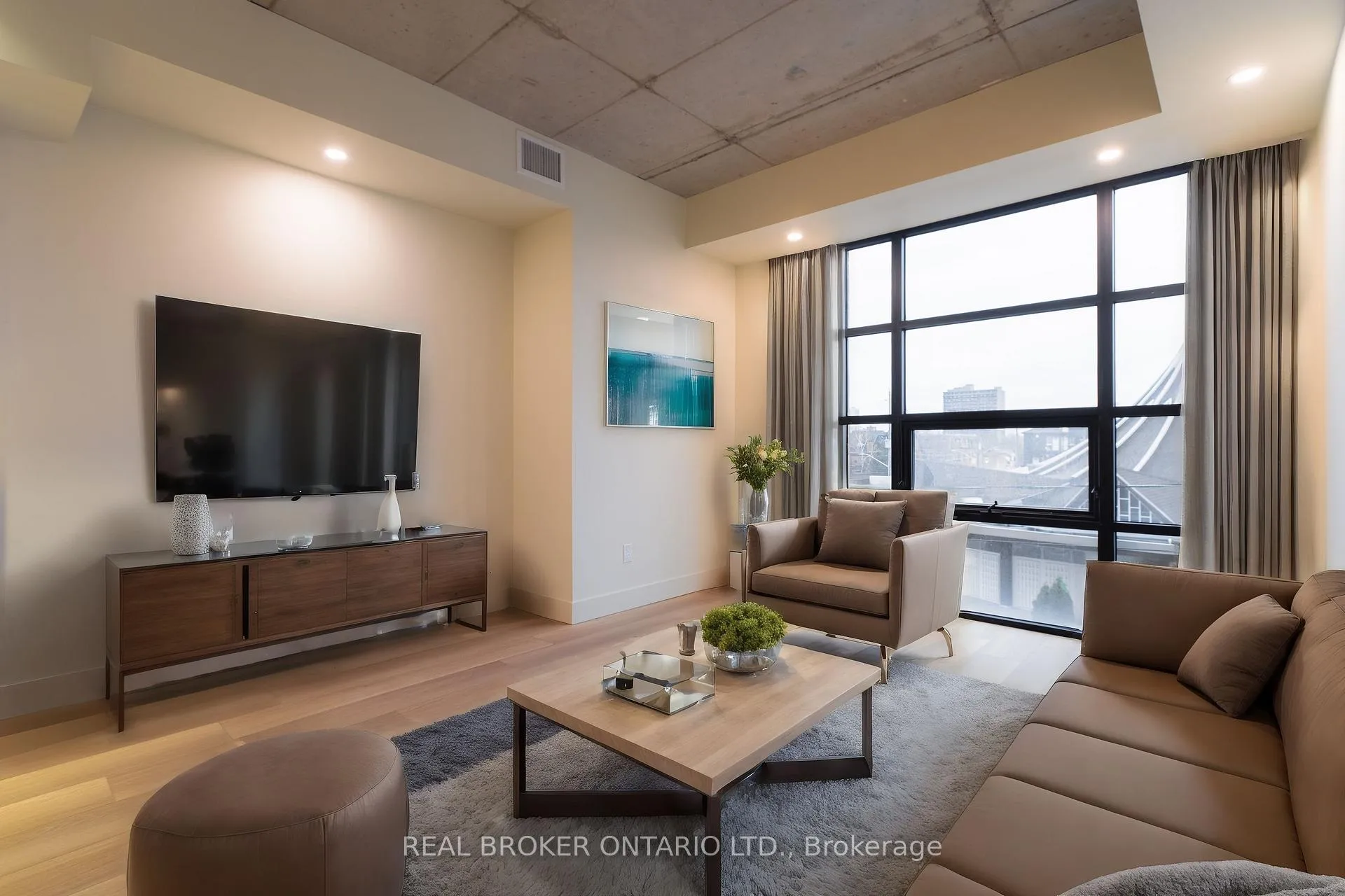 Photo 6 of Unit 507, 24 Augusta Street, Hamilton, Corktown — HOMEH