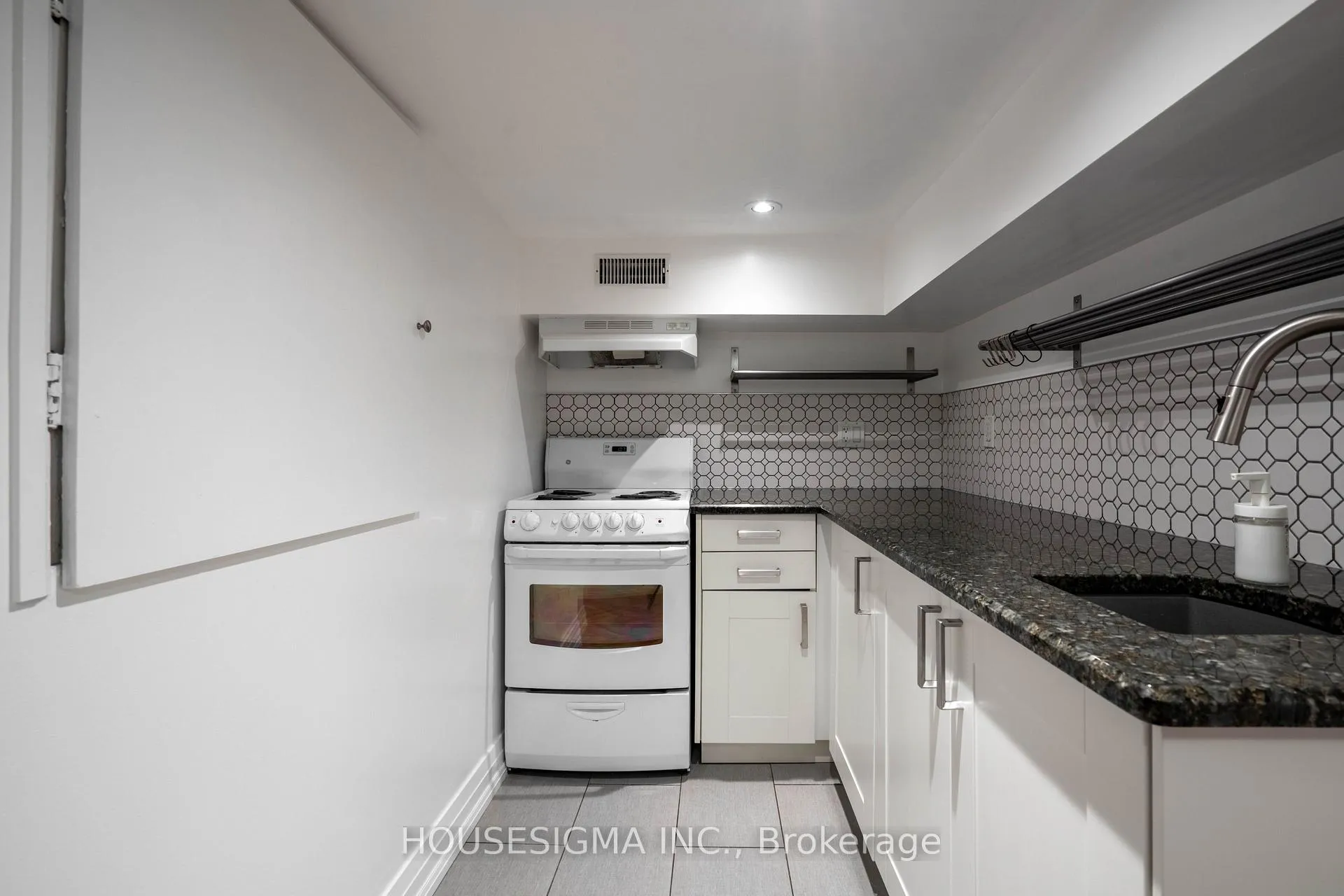 Photo 5 of Unit Lower, 5 Ivy Avenue, Toronto, South Riverdale — HOMEH