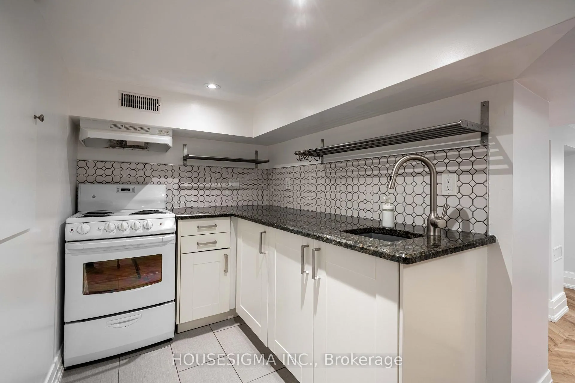 Photo 6 of Unit Lower, 5 Ivy Avenue, Toronto, South Riverdale — HOMEH