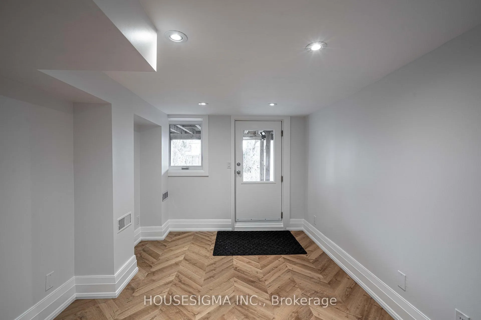 Photo 9 of Unit Lower, 5 Ivy Avenue, Toronto, South Riverdale — HOMEH