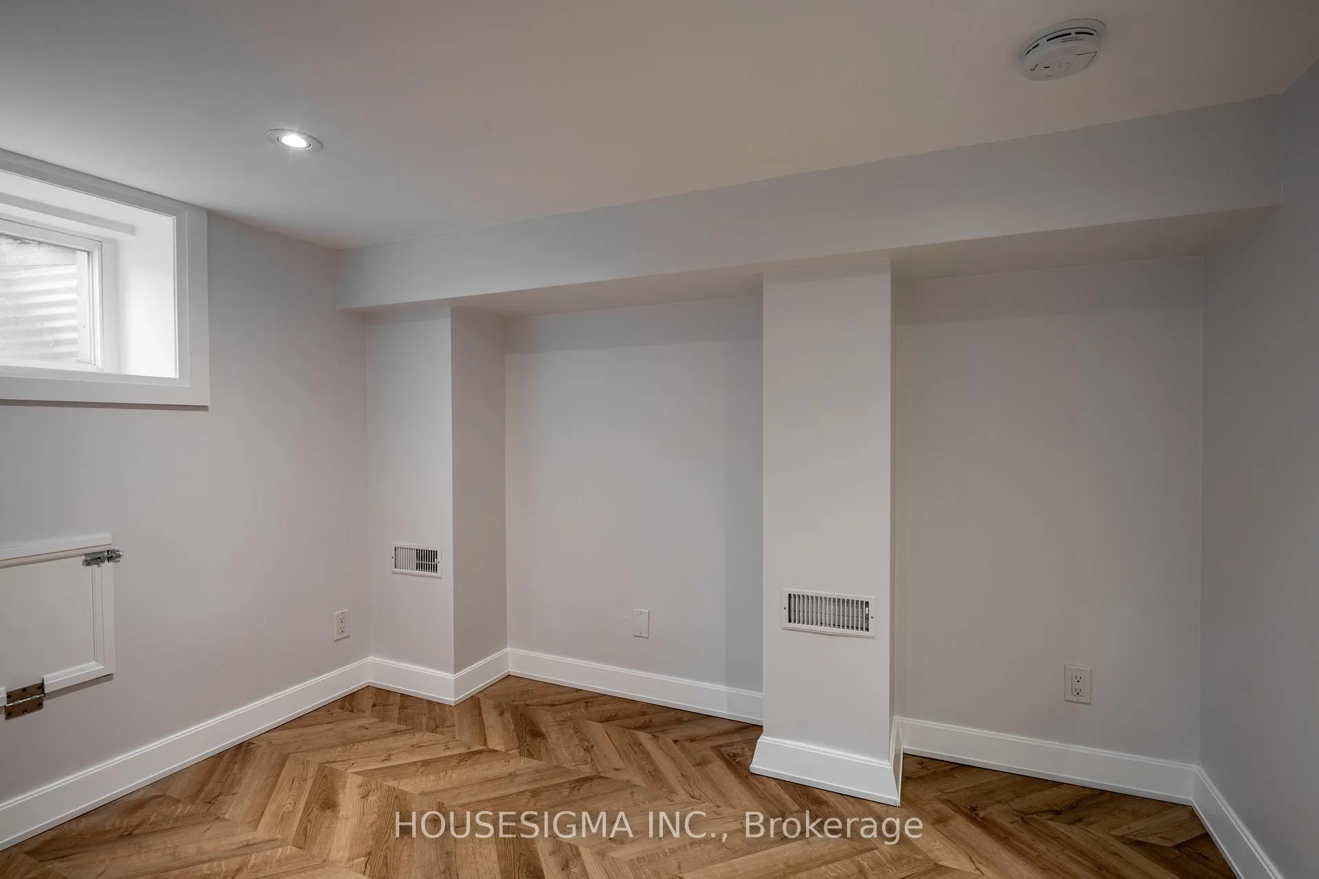 Photo 16 of Unit Lower, 5 Ivy Avenue, Toronto, South Riverdale — HOMEH