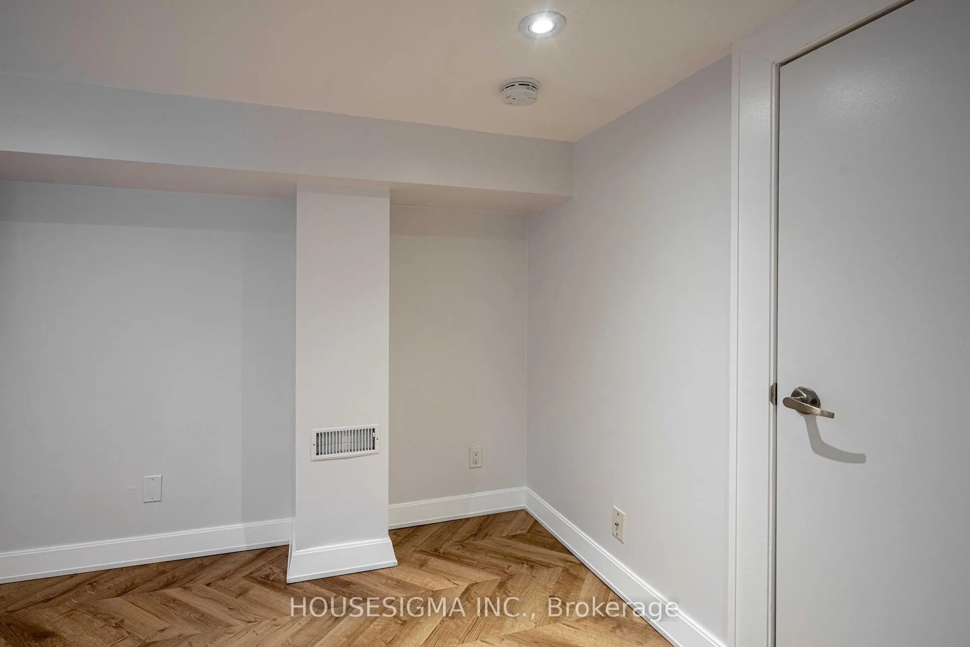 Photo 17 of Unit Lower, 5 Ivy Avenue, Toronto, South Riverdale — HOMEH