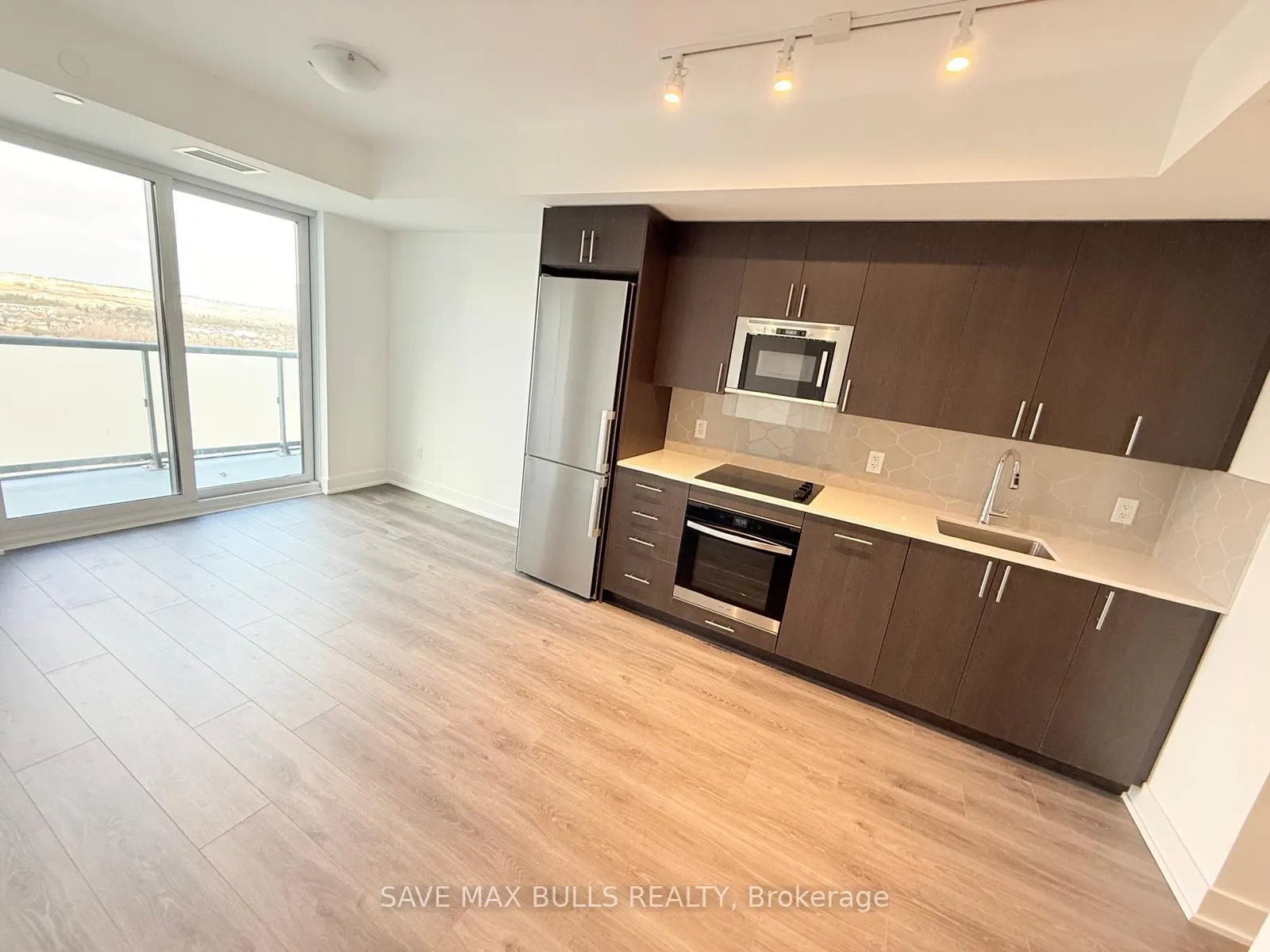 Photo 4 of Unit 1601, 2545 Simcoe Street N, Oshawa, Windfields — HOMEH