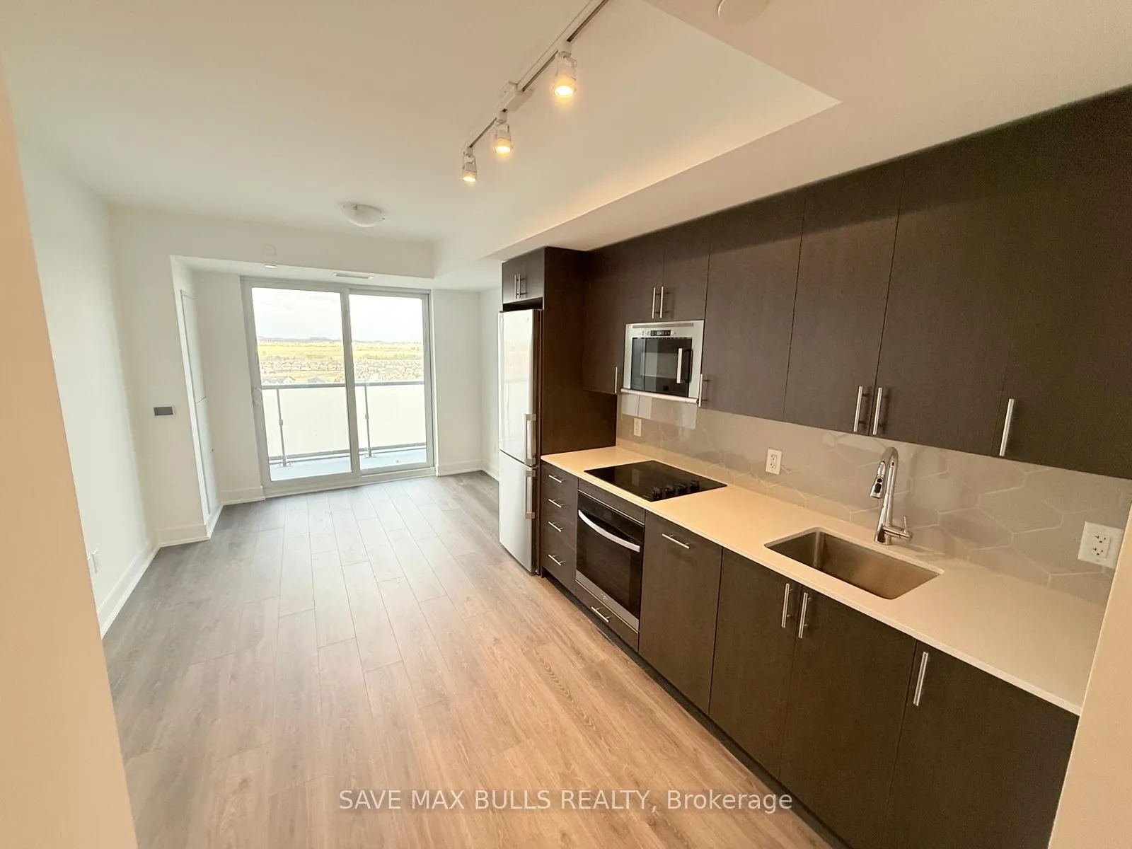 Photo 5 of Unit 1601, 2545 Simcoe Street N, Oshawa, Windfields — HOMEH