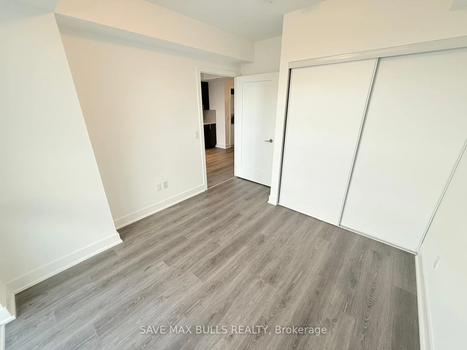 Photo 8 of Unit 1601, 2545 Simcoe Street N, Oshawa, Windfields — HOMEH