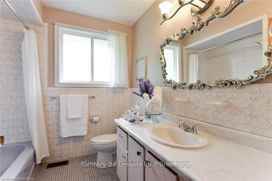Photo 18 of Unit 1, 23 Alto Drive, Hamilton, Vincent — HOMEH