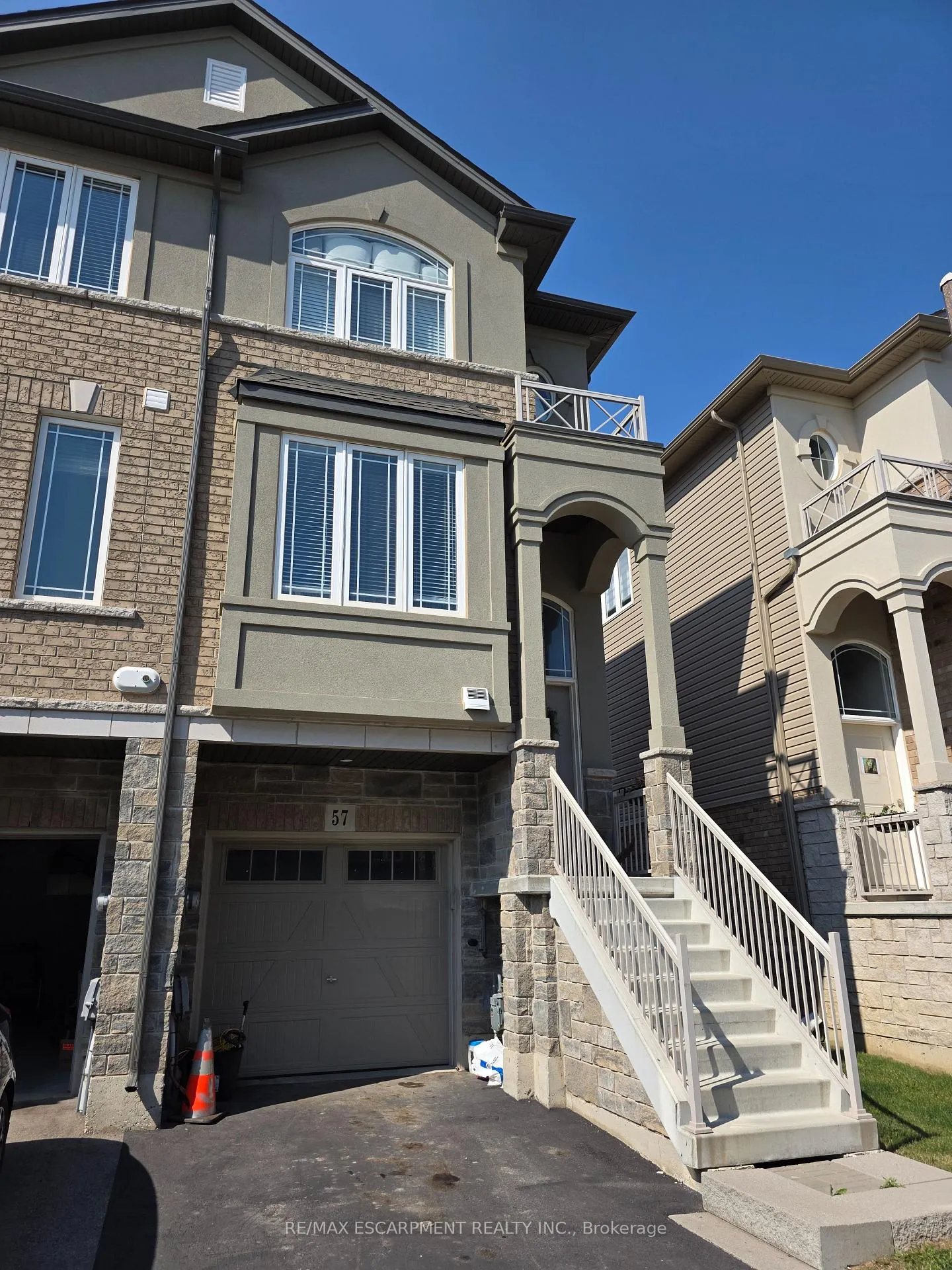 Photo 2 of 57 Aquarius Crescent, Hamilton, Rural Glanbrook — HOMEH