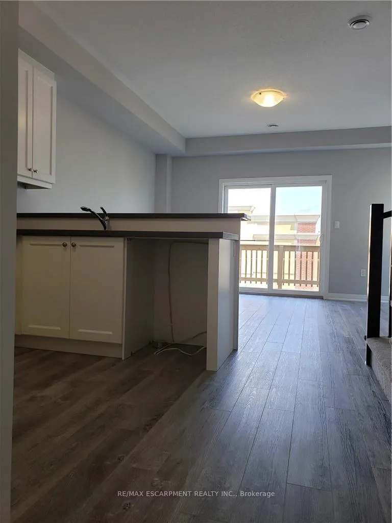 Photo 6 of 57 Aquarius Crescent, Hamilton, Rural Glanbrook — HOMEH