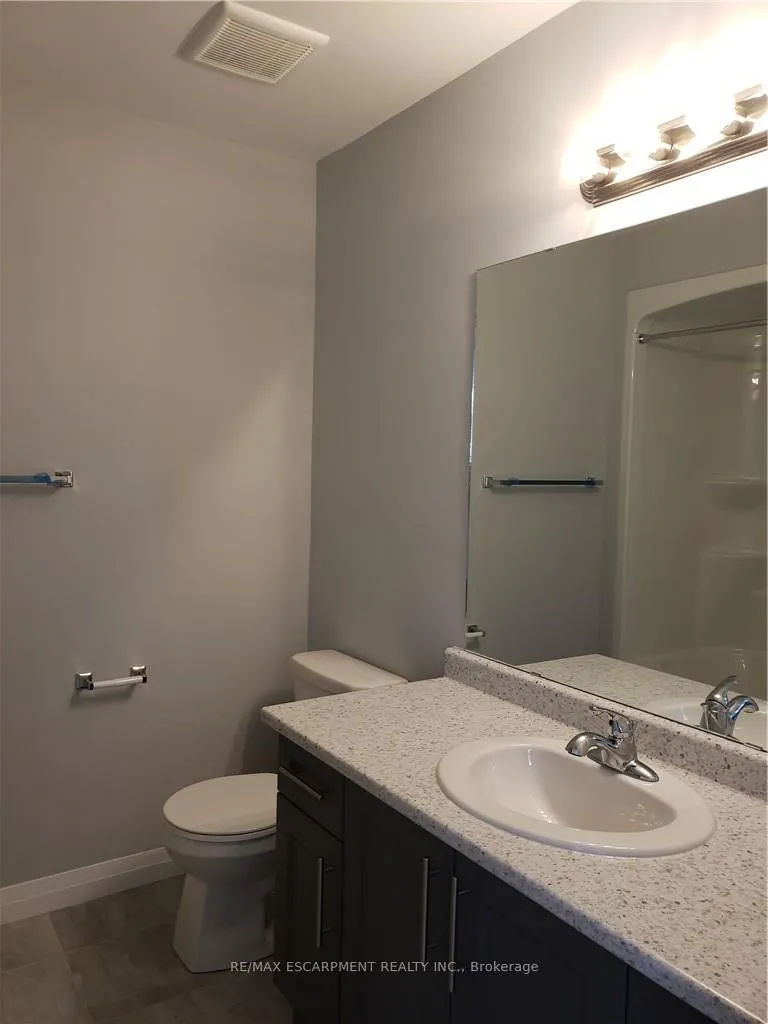 Photo 15 of 57 Aquarius Crescent, Hamilton, Rural Glanbrook — HOMEH