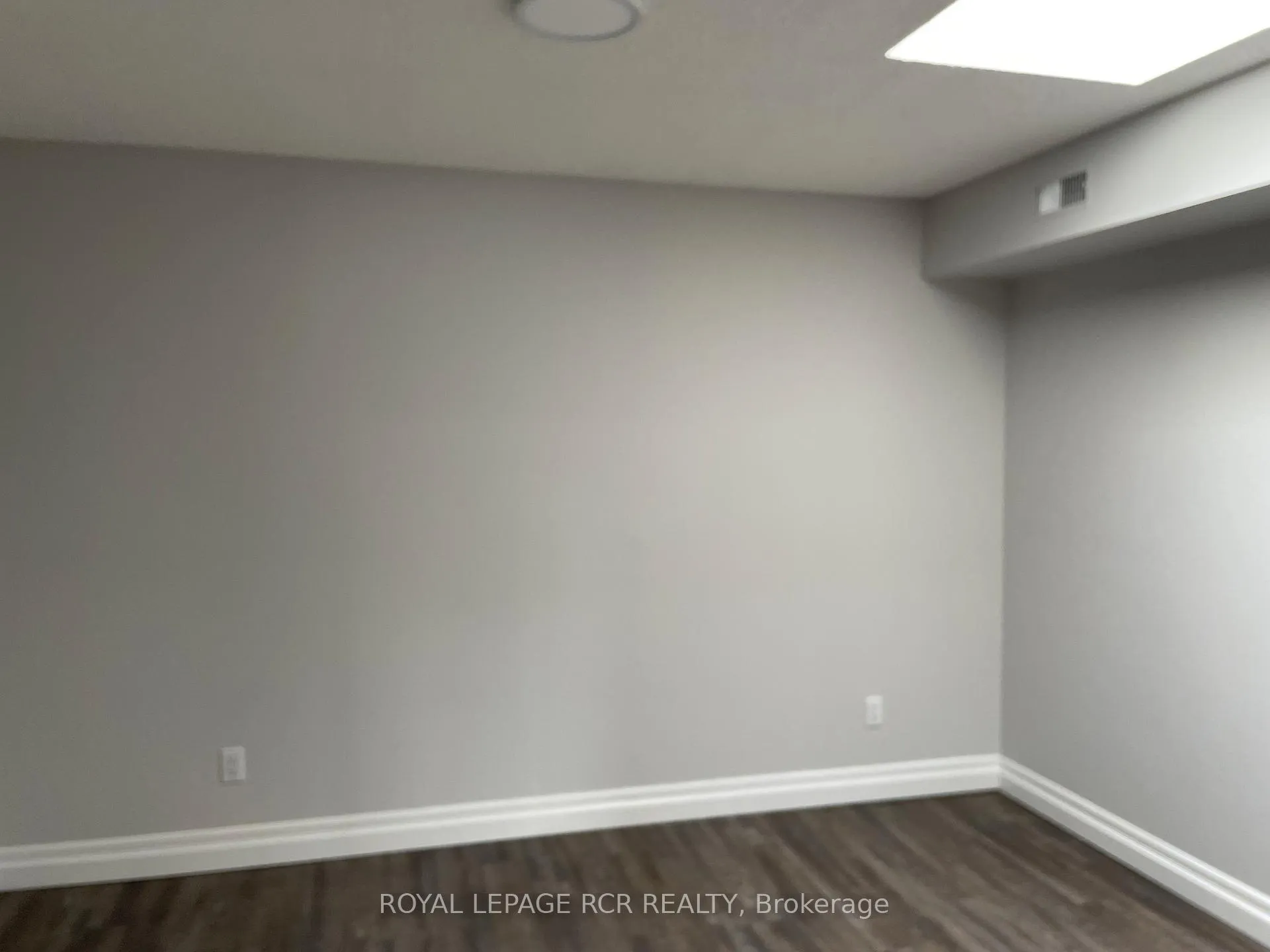 Photo 6 of Unit 3, 56 Queen Street N, Caledon, Bolton North — HOMEH