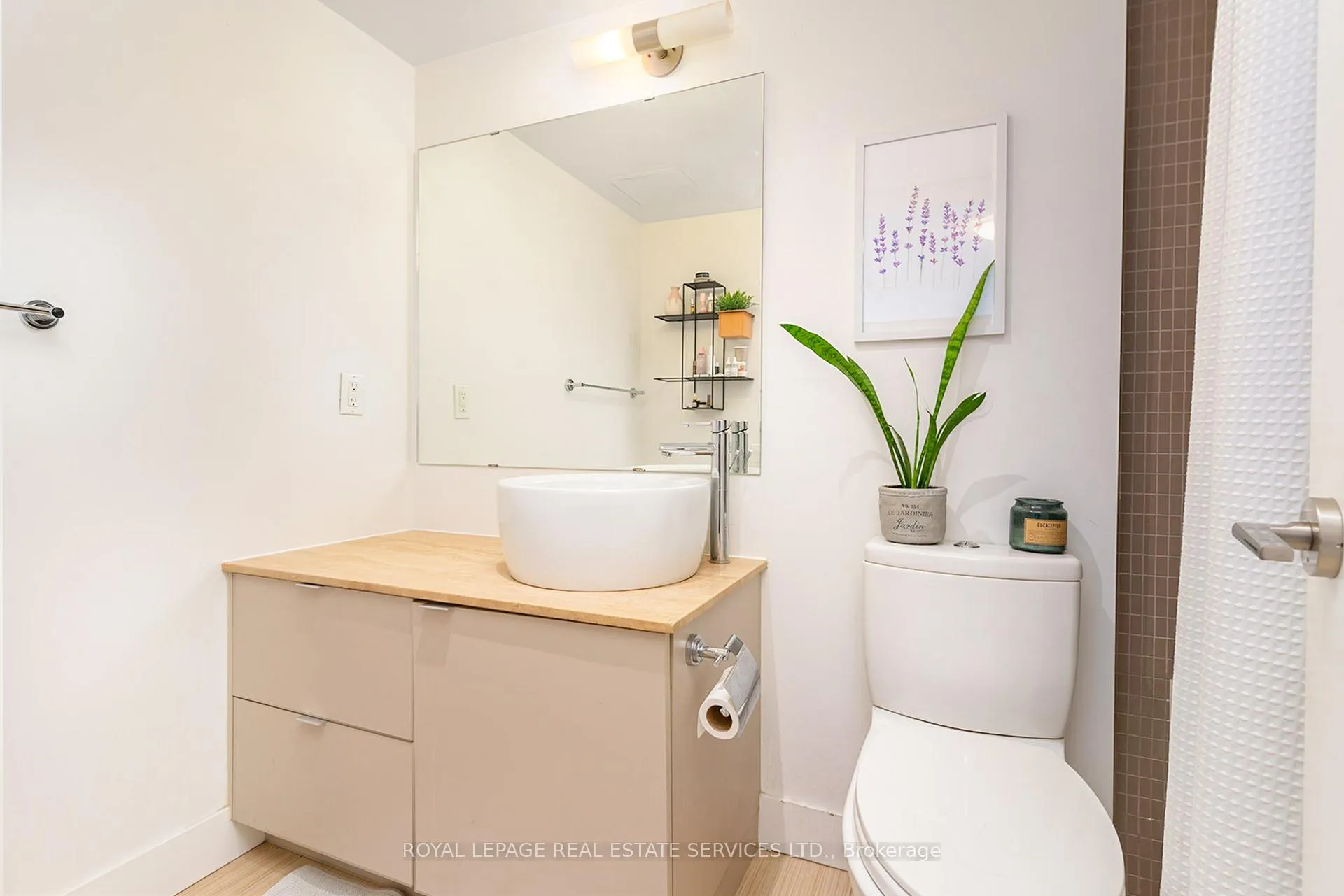 Photo 10 of Unit 1504, 1048 Broadview Avenue, Toronto, Broadview North — HOMEH
