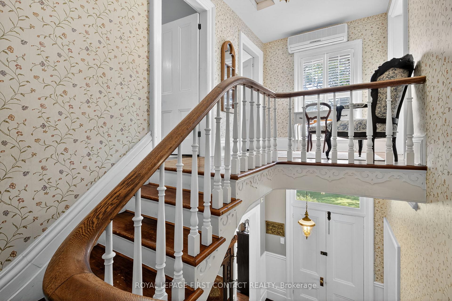 Photo 21 of 126 Letitia Street, Barrie, Letitia Heights — HOMEH
