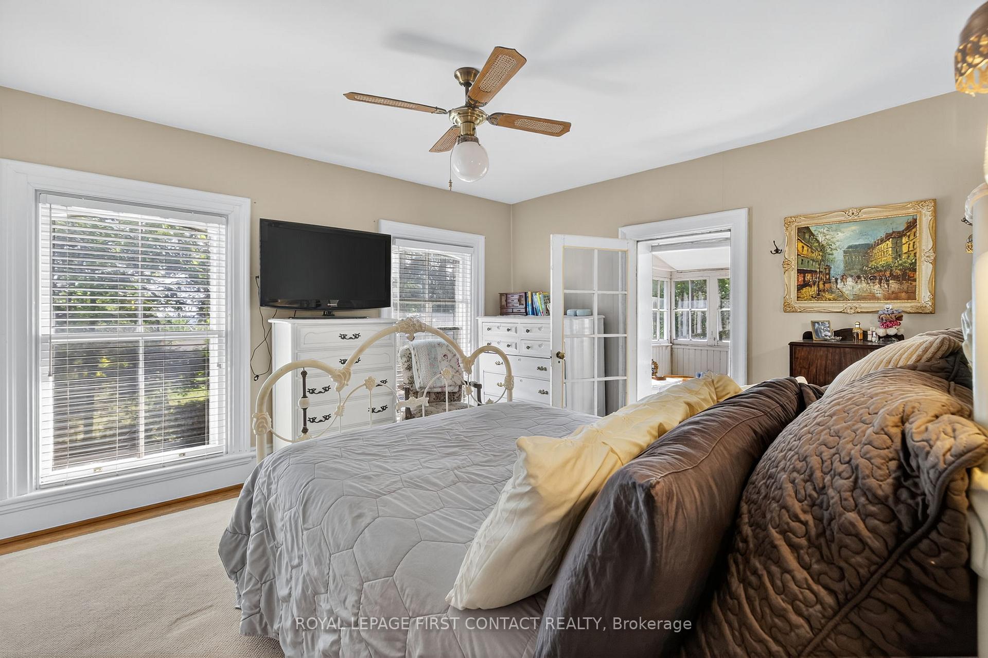 Photo 23 of 126 Letitia Street, Barrie, Letitia Heights — HOMEH