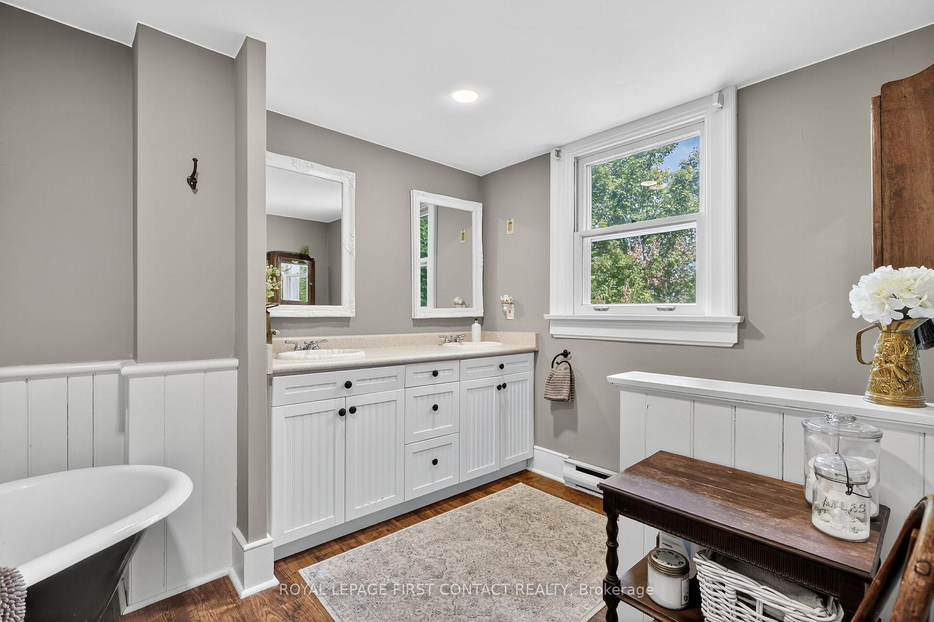 Photo 29 of 126 Letitia Street, Barrie, Letitia Heights — HOMEH