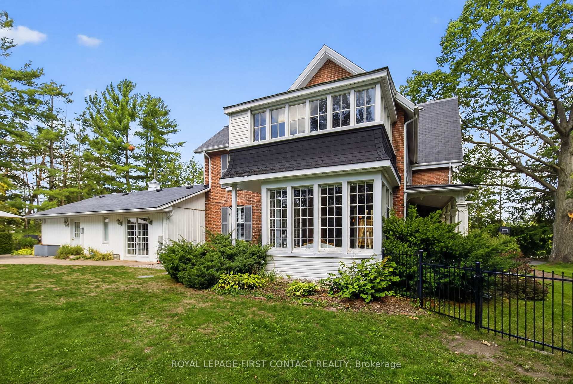Photo 33 of 126 Letitia Street, Barrie, Letitia Heights — HOMEH