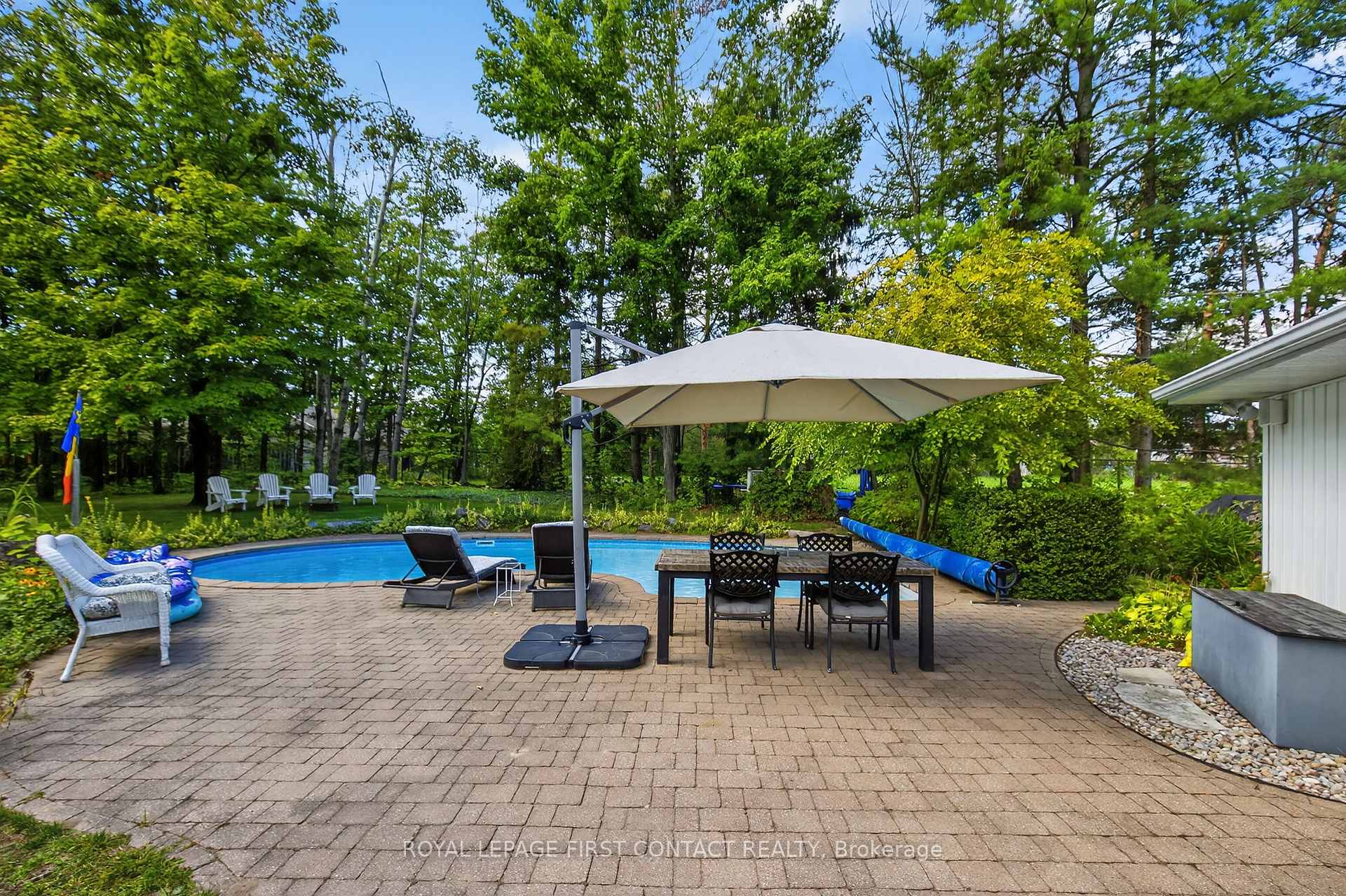 Photo 34 of 126 Letitia Street, Barrie, Letitia Heights — HOMEH