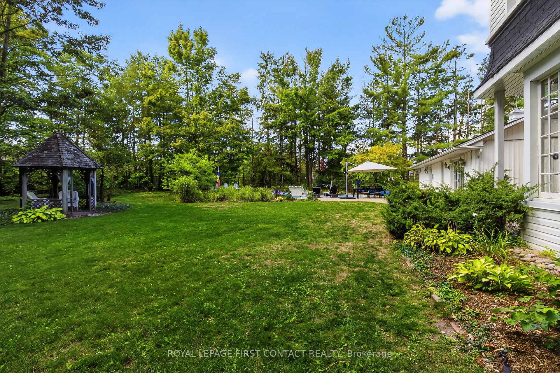 Photo 37 of 126 Letitia Street, Barrie, Letitia Heights — HOMEH