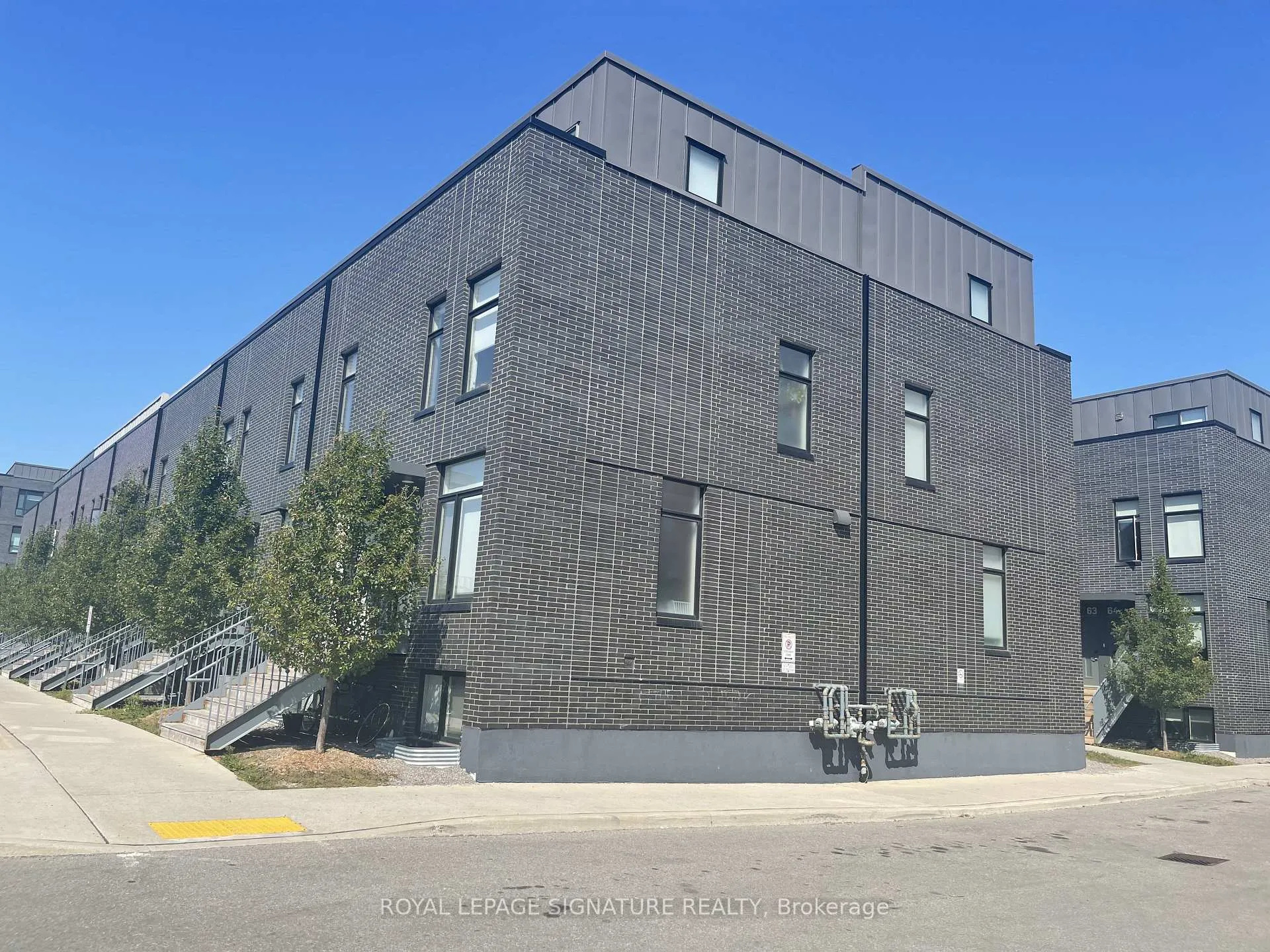 Photo 2 of Unit 95C, 1760 Simcoe Street N, Oshawa, Samac — HOMEH