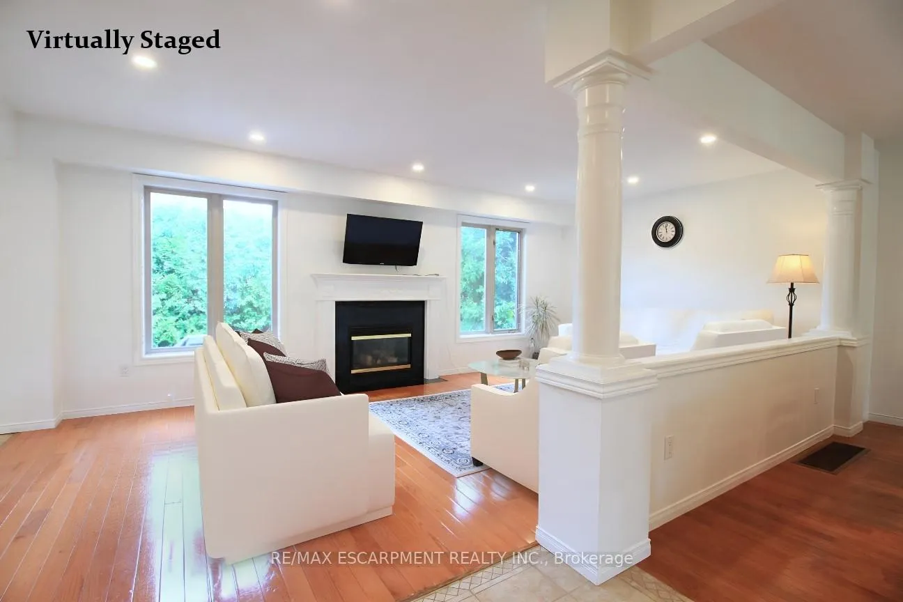 Photo 9 of 15 Moorland Crescent, Hamilton, Ancaster — HOMEH