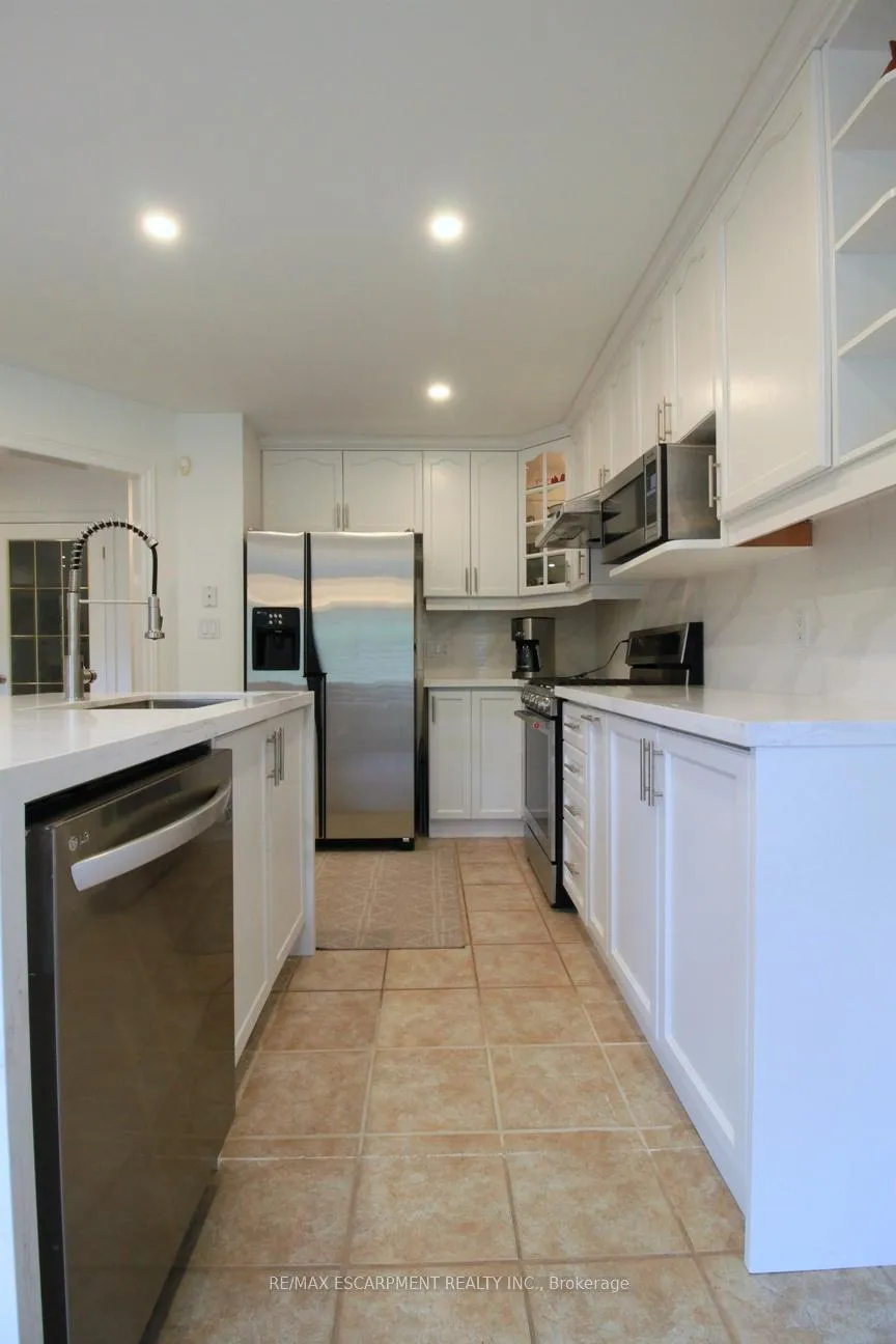 Photo 14 of 15 Moorland Crescent, Hamilton, Ancaster — HOMEH