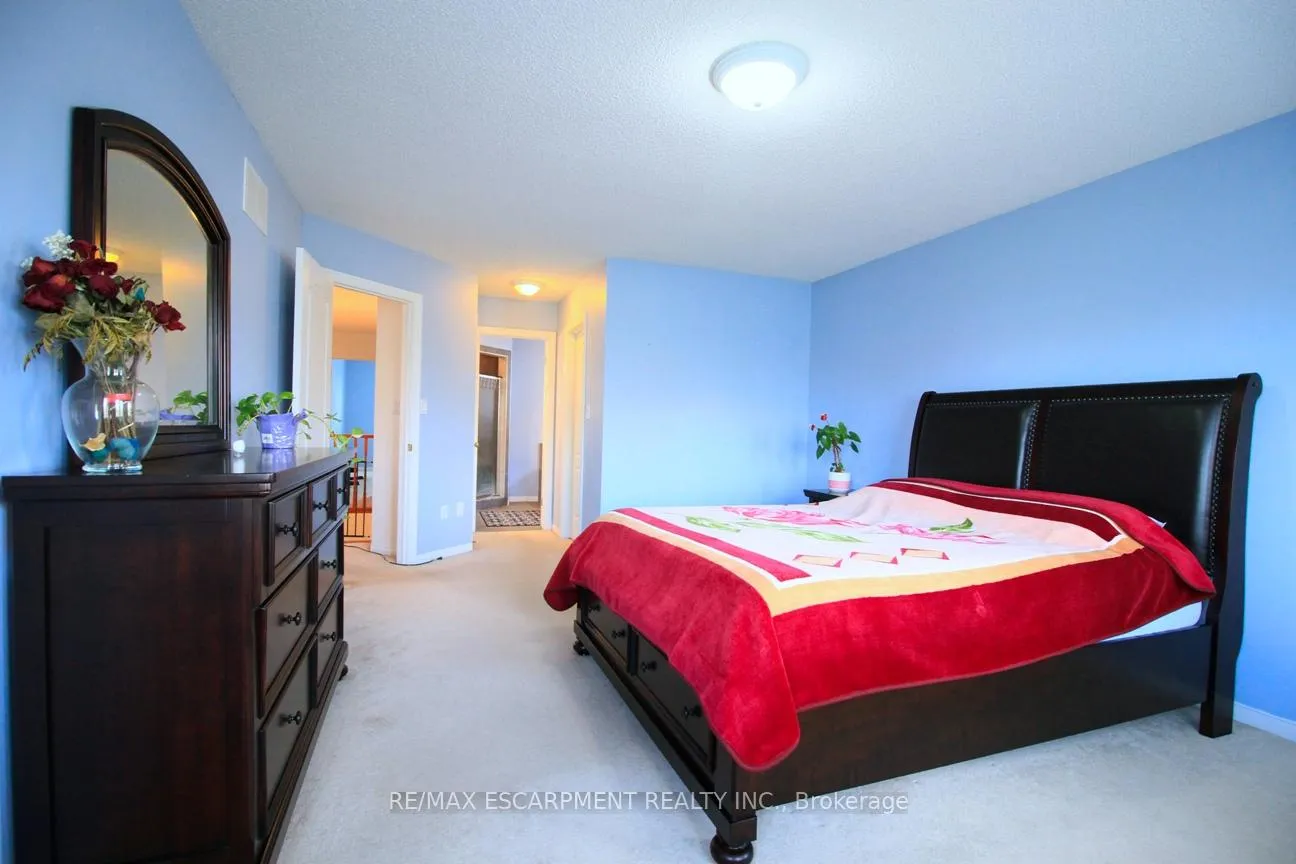 Photo 20 of 15 Moorland Crescent, Hamilton, Ancaster — HOMEH