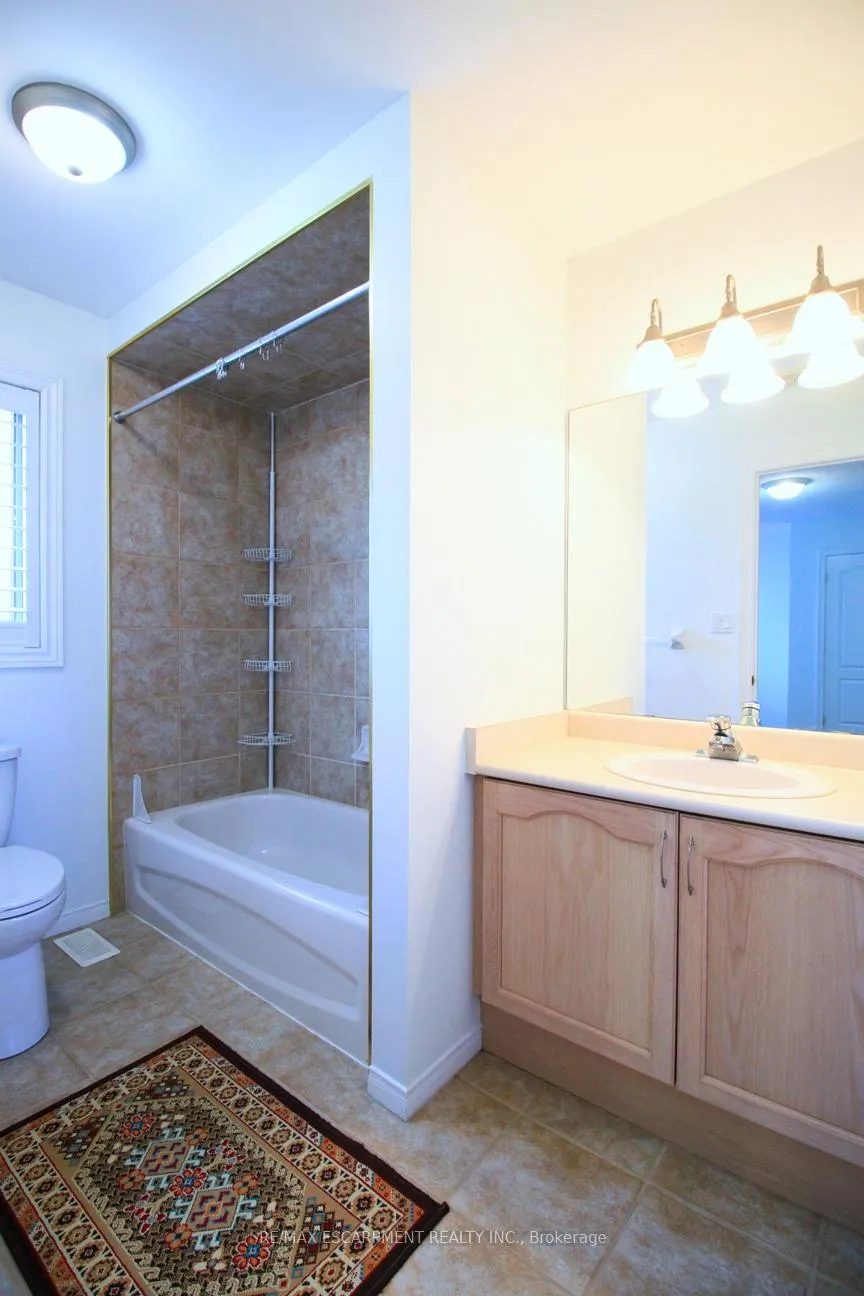 Photo 25 of 15 Moorland Crescent, Hamilton, Ancaster — HOMEH