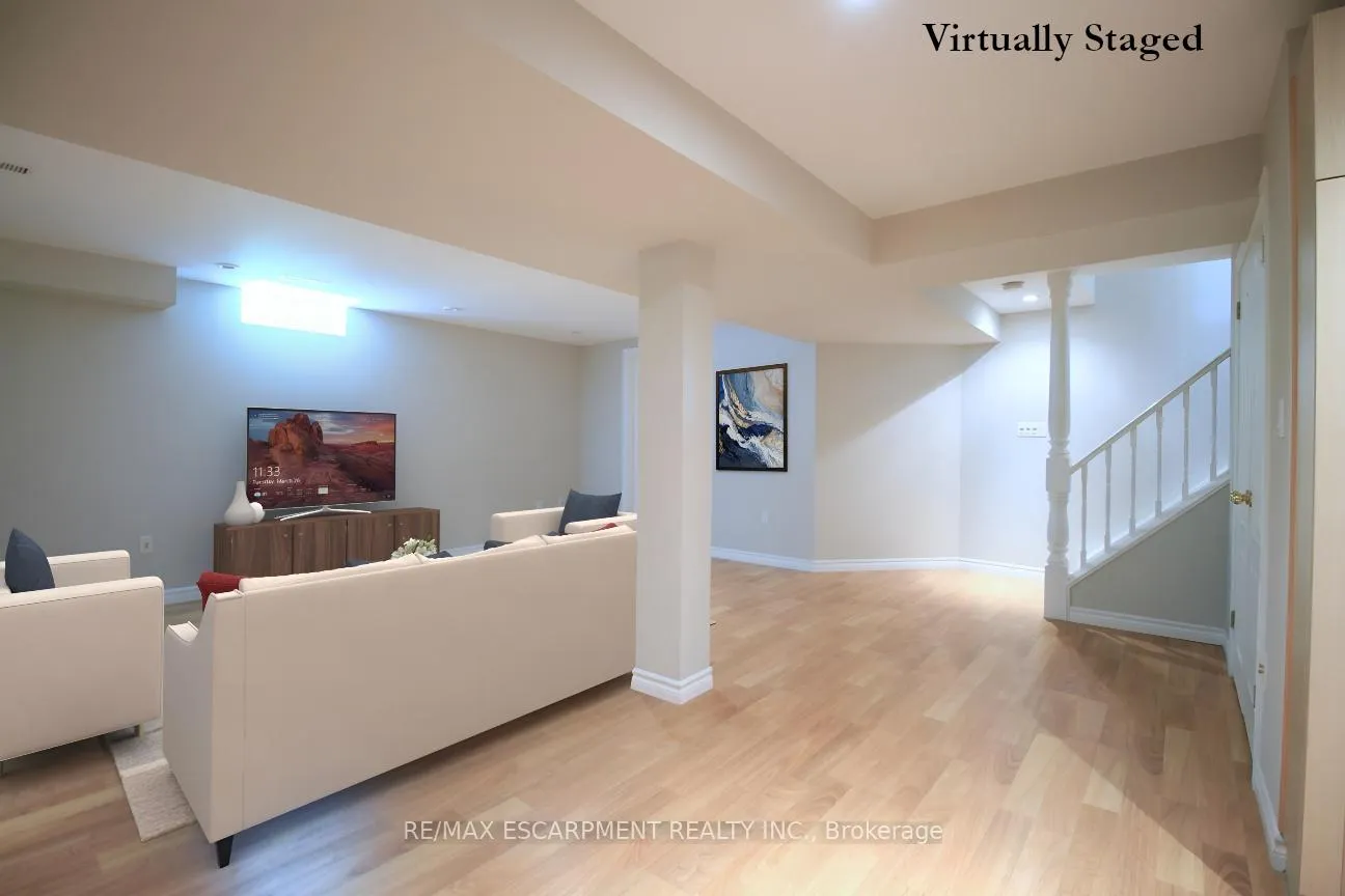 Photo 30 of 15 Moorland Crescent, Hamilton, Ancaster — HOMEH