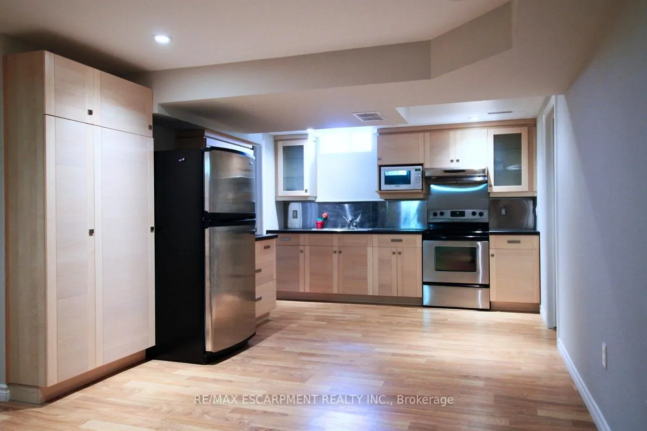 Photo 31 of 15 Moorland Crescent, Hamilton, Ancaster — HOMEH