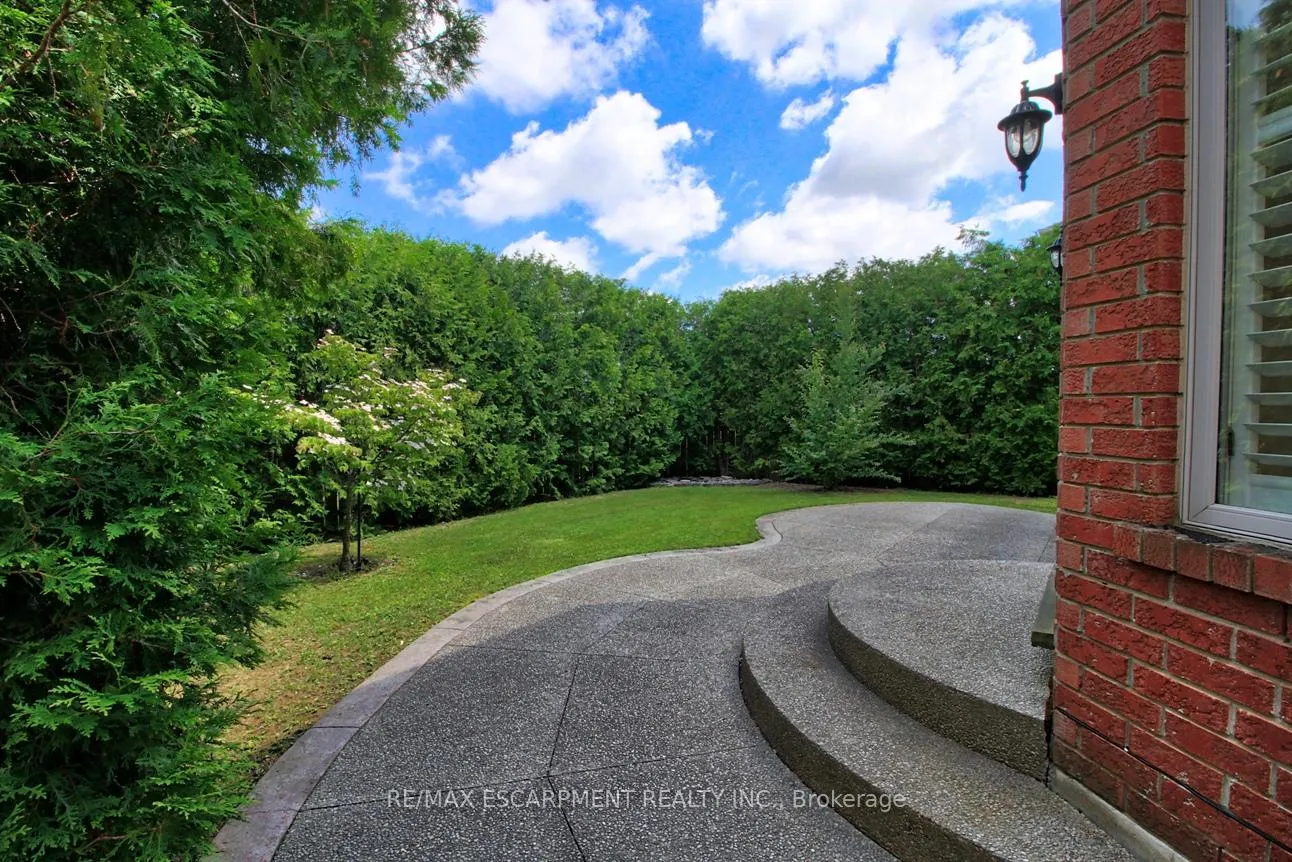 Photo 37 of 15 Moorland Crescent, Hamilton, Ancaster — HOMEH