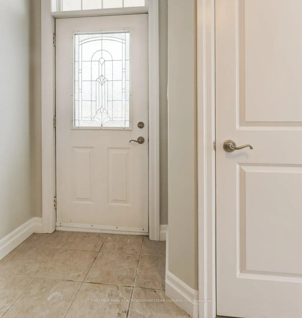 Photo 4 of Unit 202, 555 King Street E, Kitchener — HOMEH