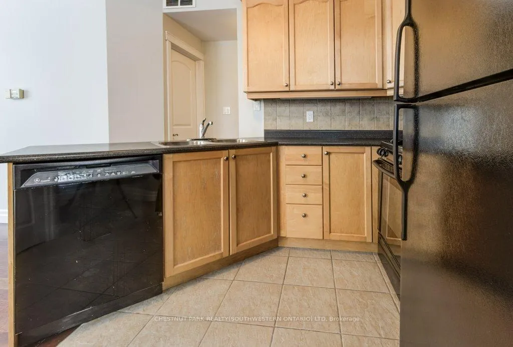 Photo 5 of Unit 202, 555 King Street E, Kitchener — HOMEH