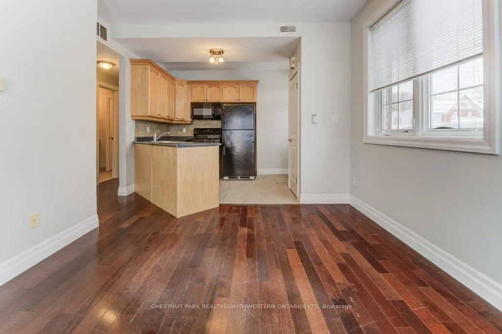 Photo 8 of Unit 202, 555 King Street E, Kitchener — HOMEH