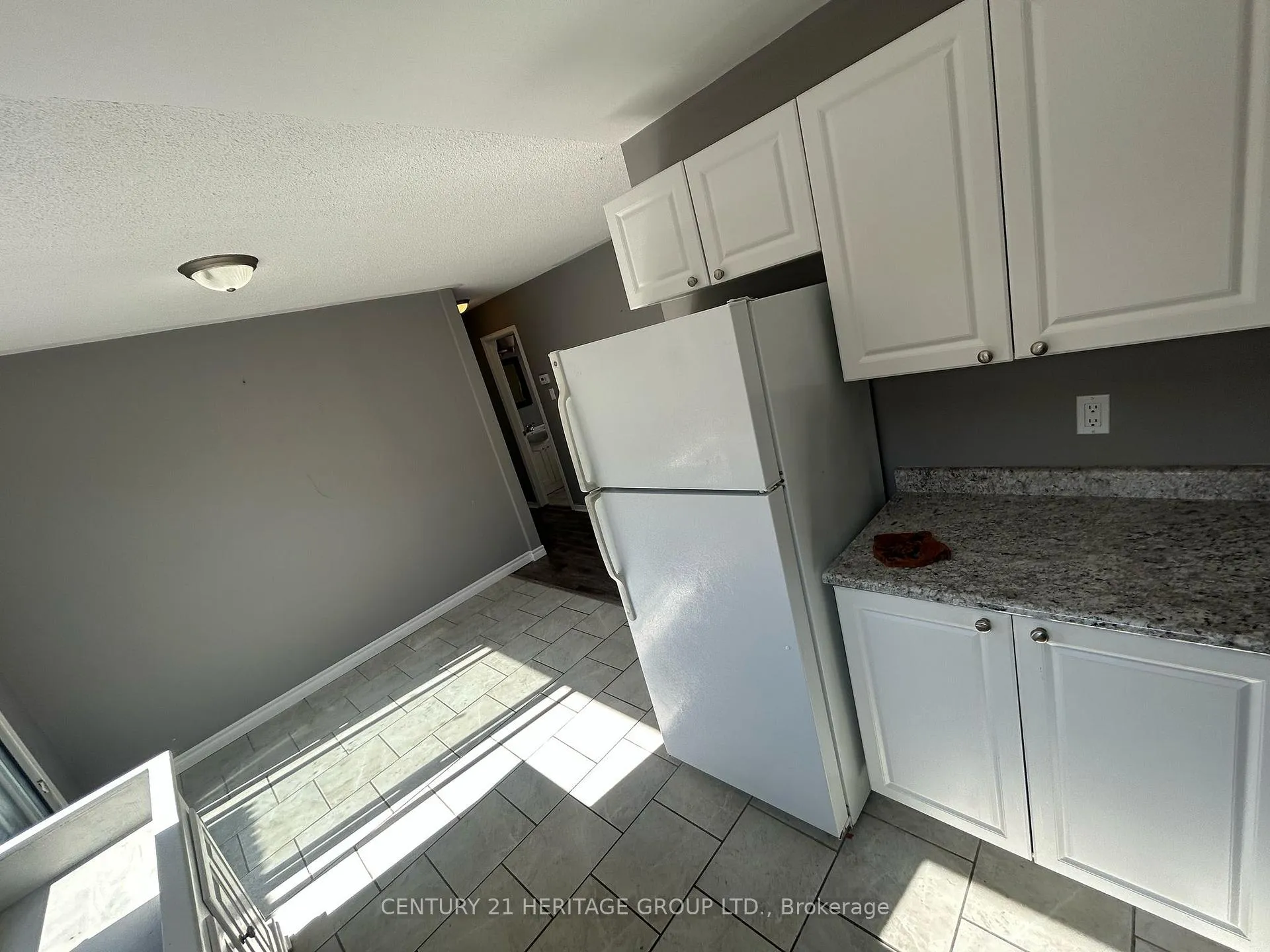 Photo 4 of Unit Main, 123 Benson Drive, Barrie, Northwest — HOMEH