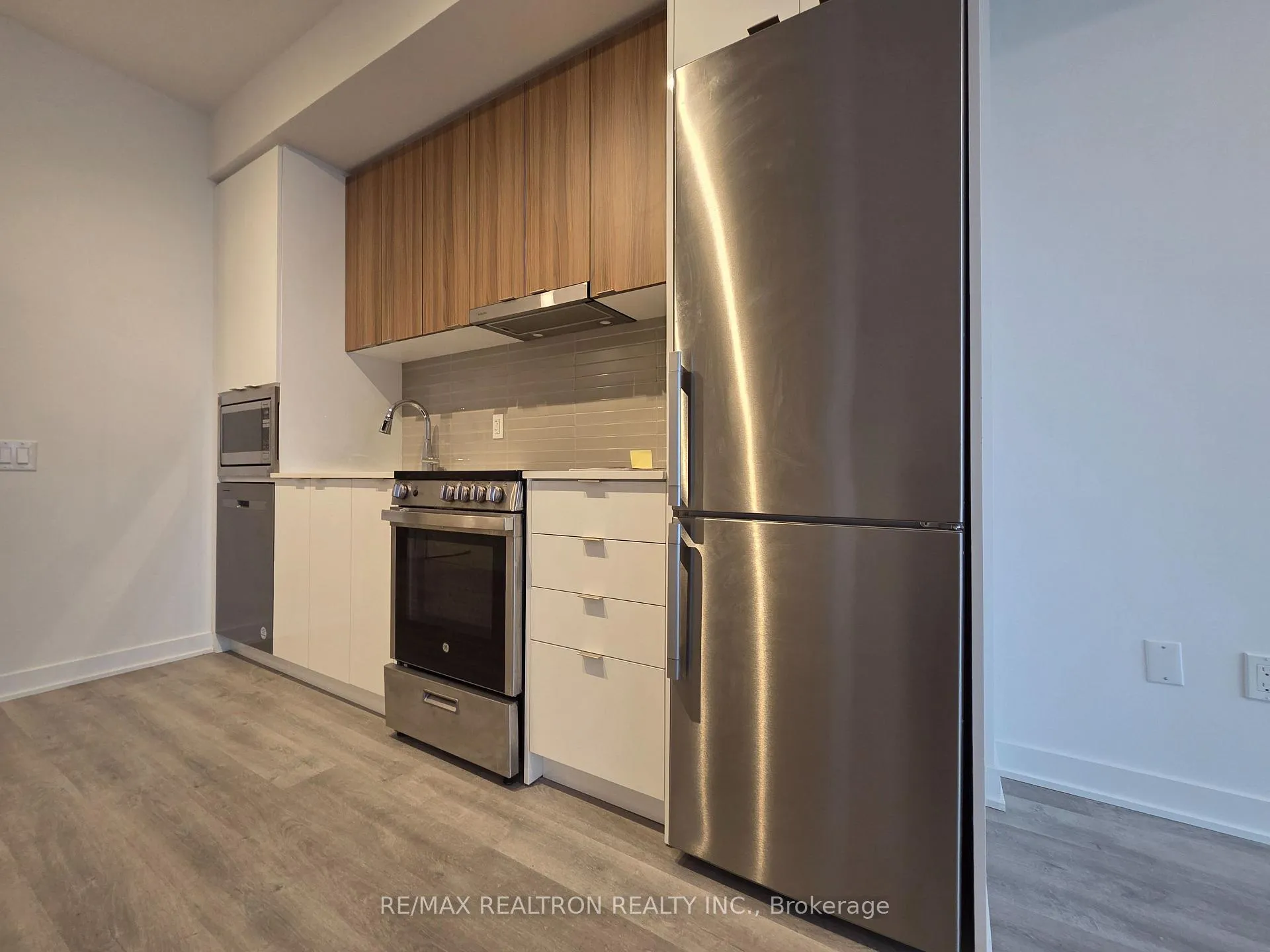 Photo 12 of Unit 2603, 50 Upper Mall Way, Vaughan, Brownridge — HOMEH