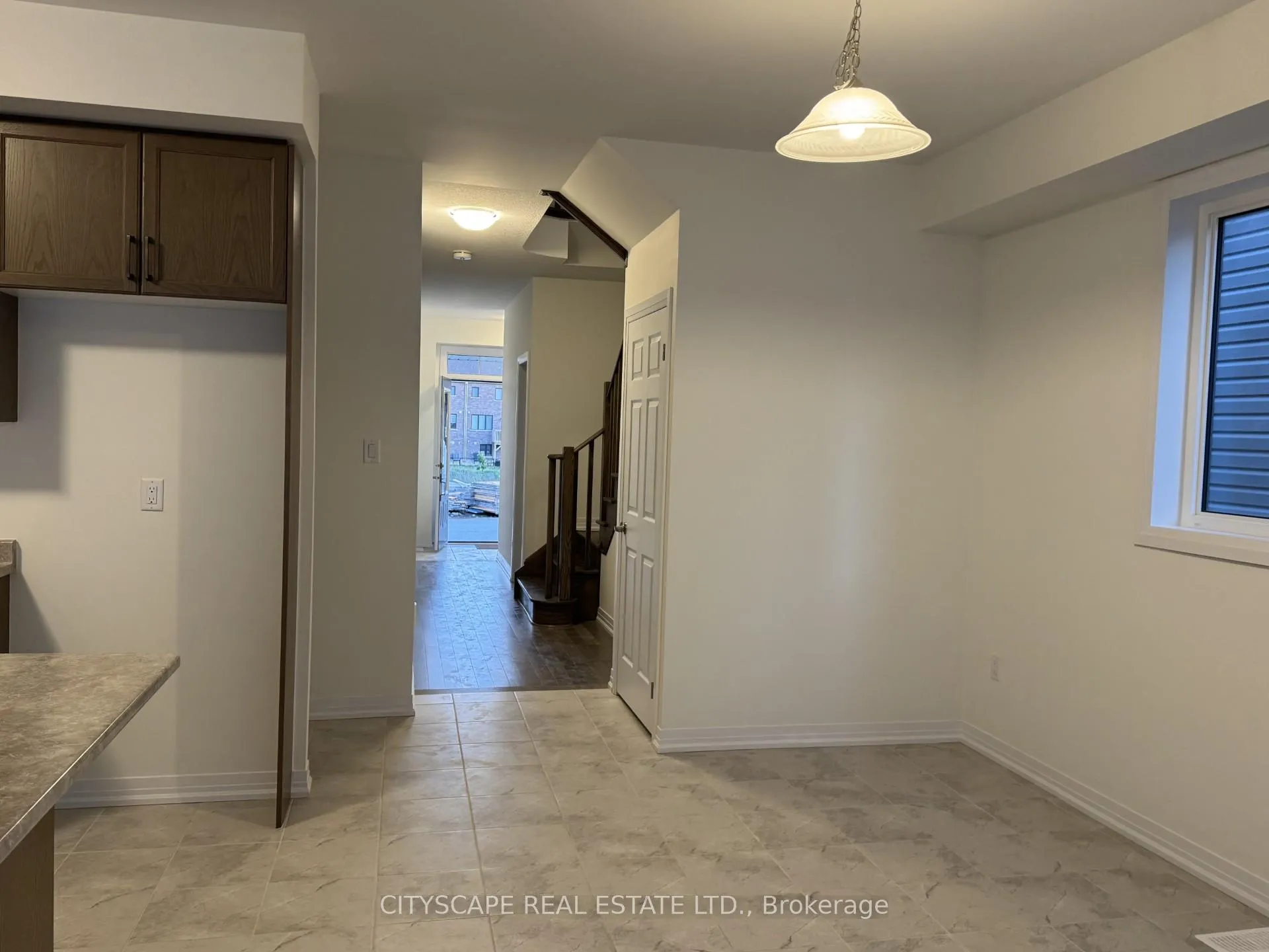 Photo 3 of 60 Cresthaven Heights, Thorold, Rolling Meadows — HOMEH