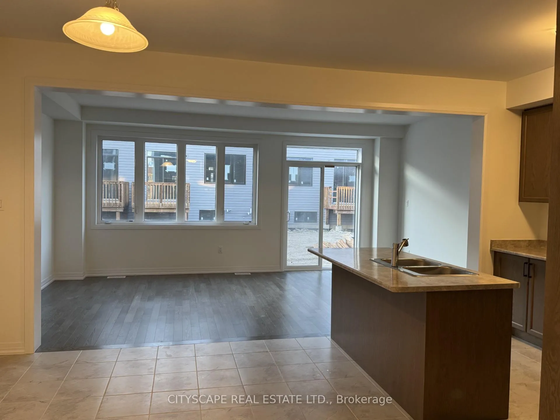 Photo 4 of 60 Cresthaven Heights, Thorold, Rolling Meadows — HOMEH