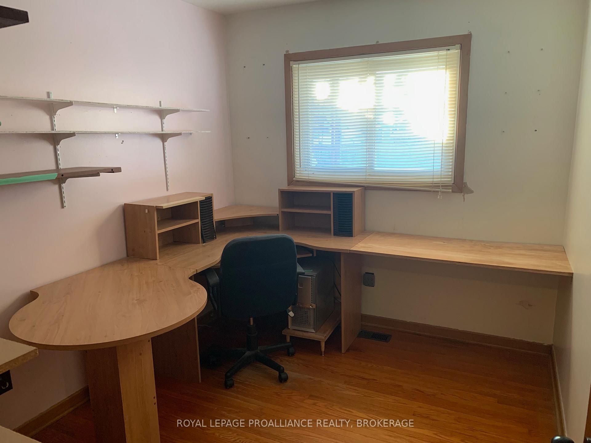 Photo 11 of 180 Elm Street, Gananoque — HOMEH