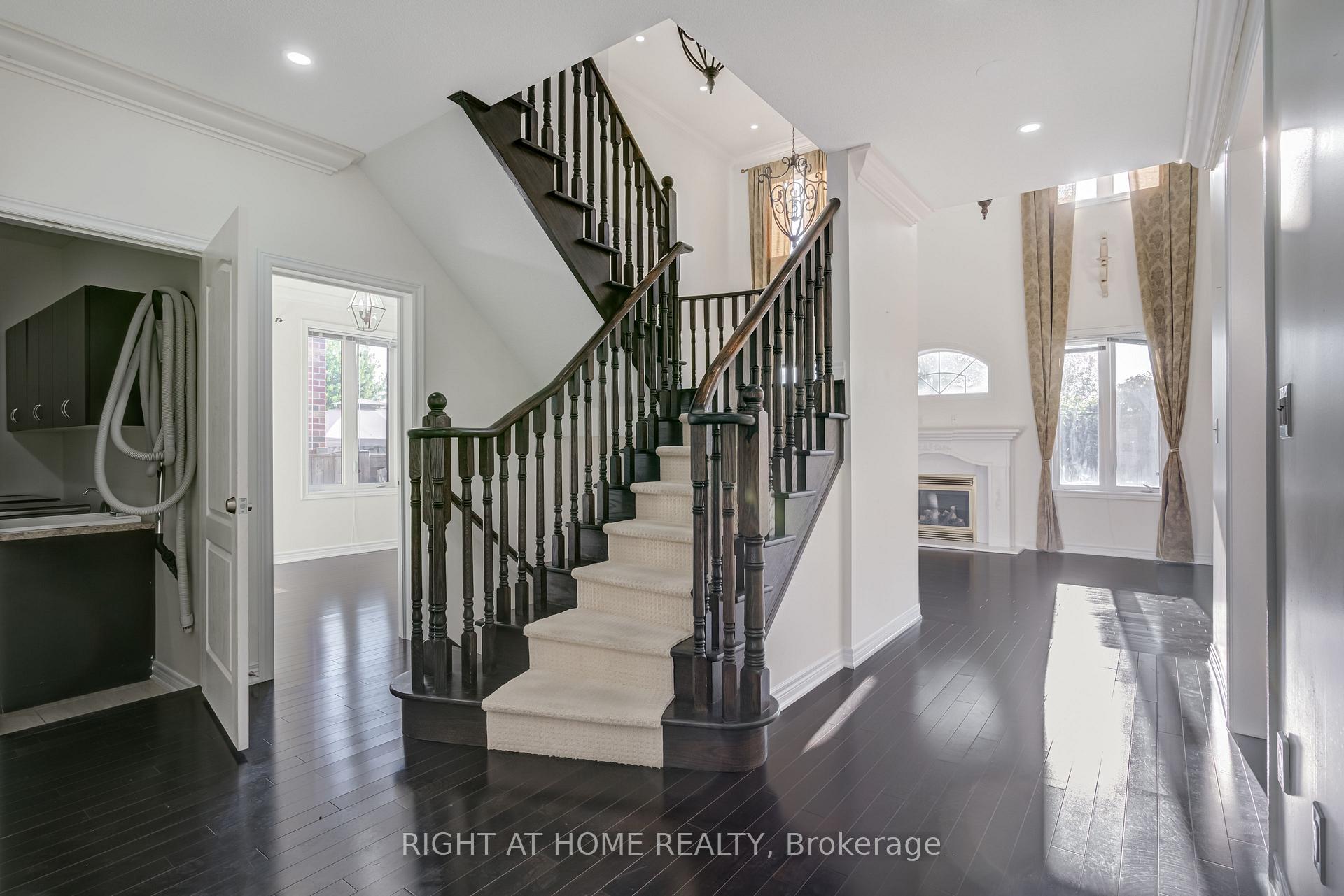 Photo 8 of 56 Gentle Fox Drive, Caledon, Rural Caledon — HOMEH