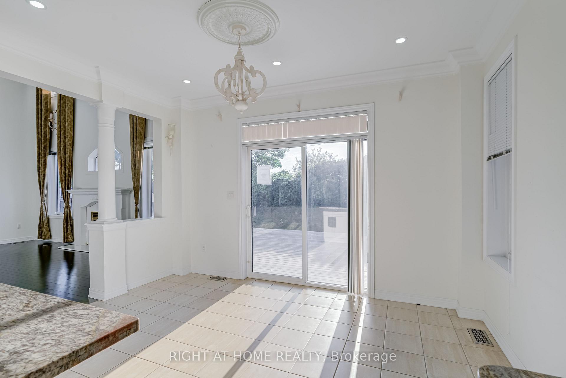 Photo 3 of 56 Gentle Fox Drive, Caledon, Rural Caledon — HOMEH