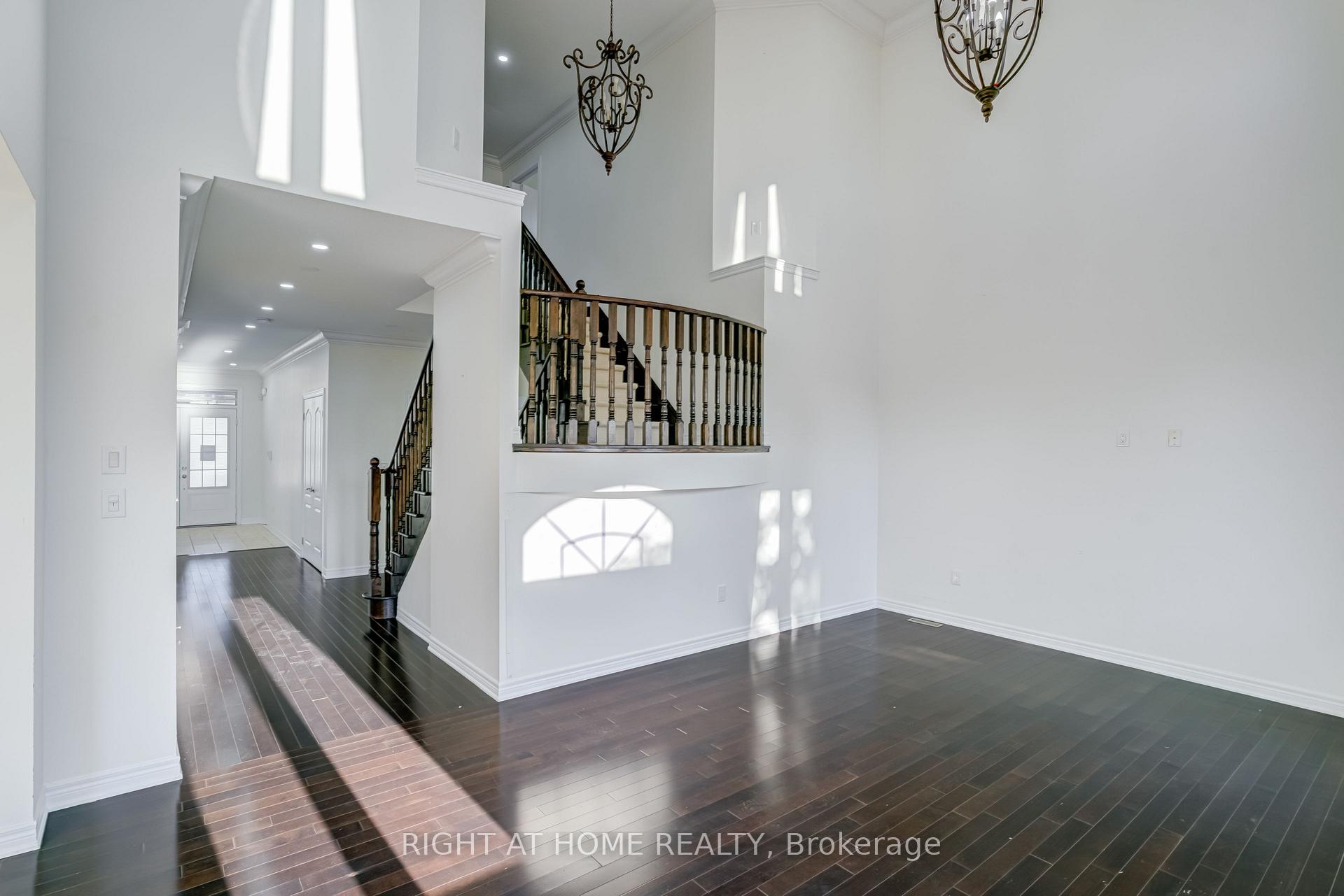 Photo 10 of 56 Gentle Fox Drive, Caledon, Rural Caledon — HOMEH
