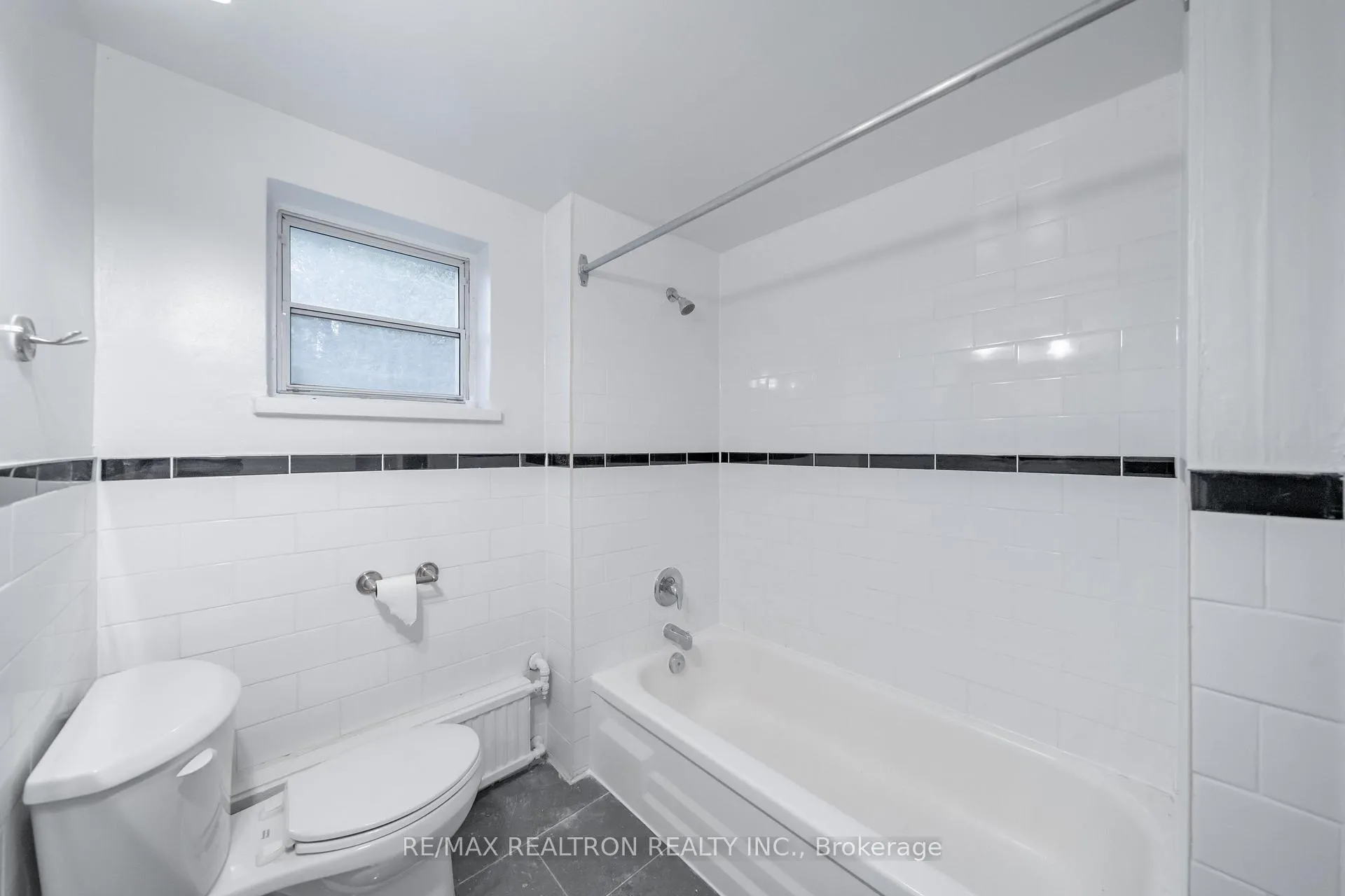Photo 6 of Unit 707, 25 Bedford Road, Toronto, The Annex — HOMEH