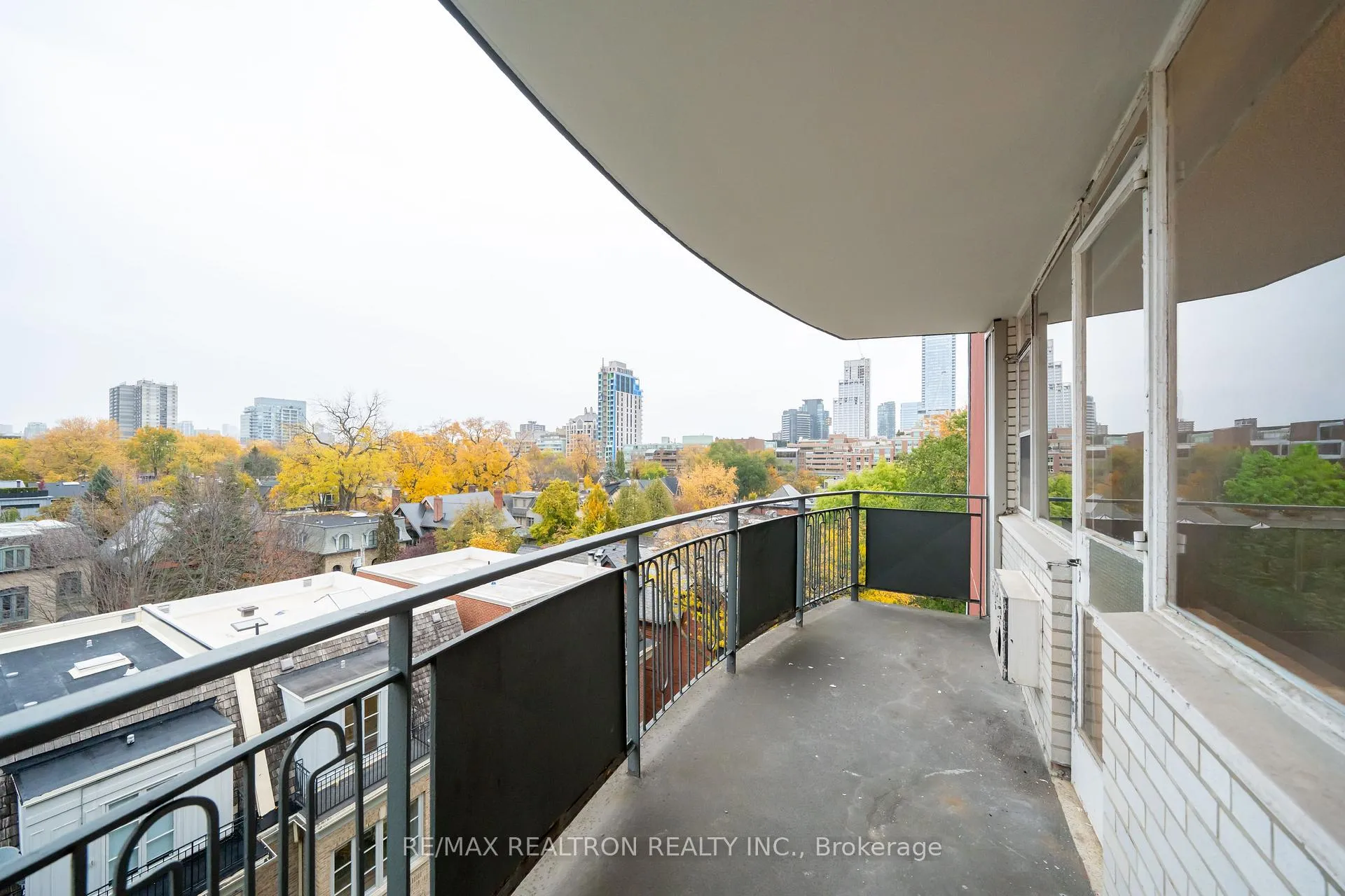 Photo 8 of Unit 707, 25 Bedford Road, Toronto, The Annex — HOMEH