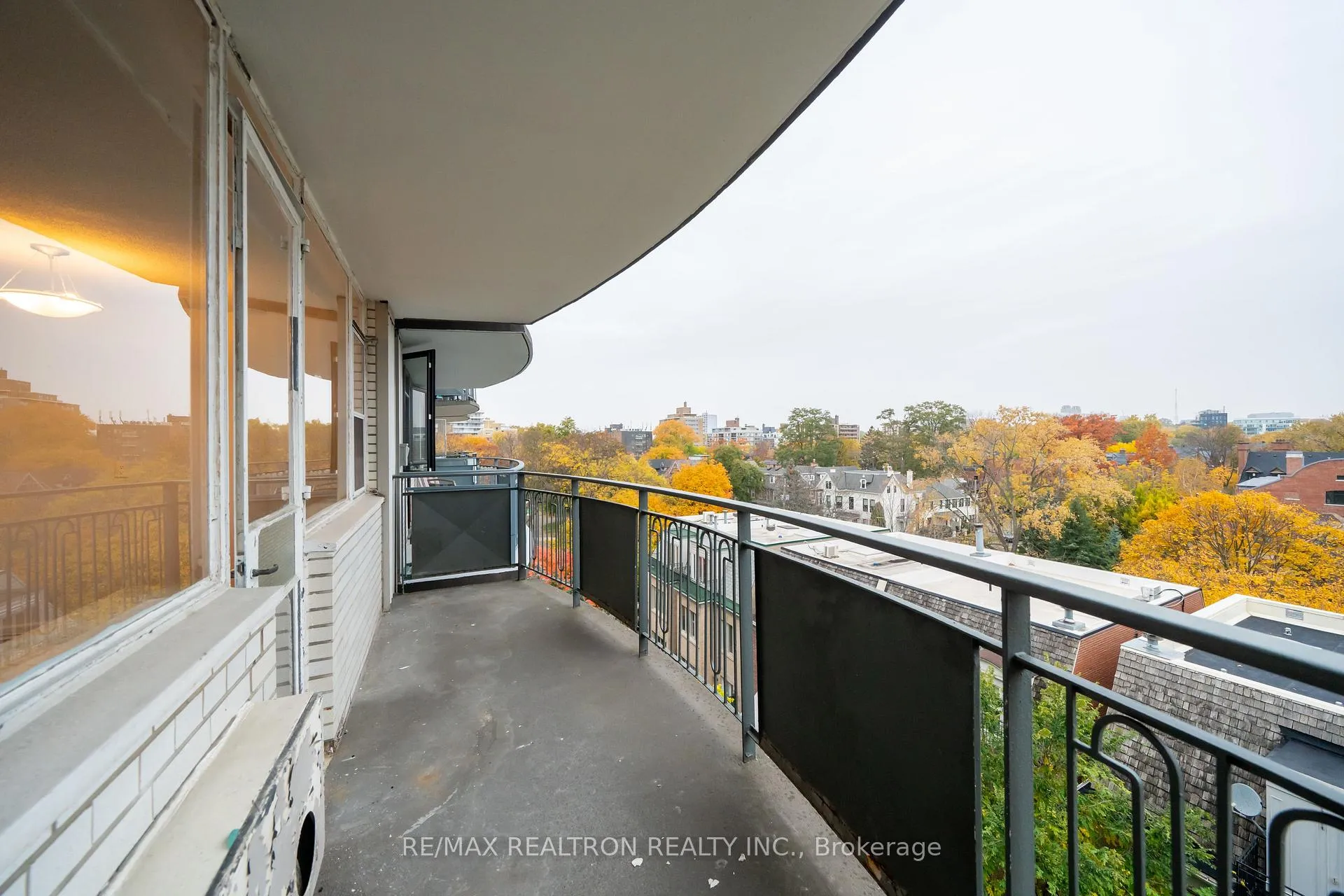 Photo 9 of Unit 707, 25 Bedford Road, Toronto, The Annex — HOMEH