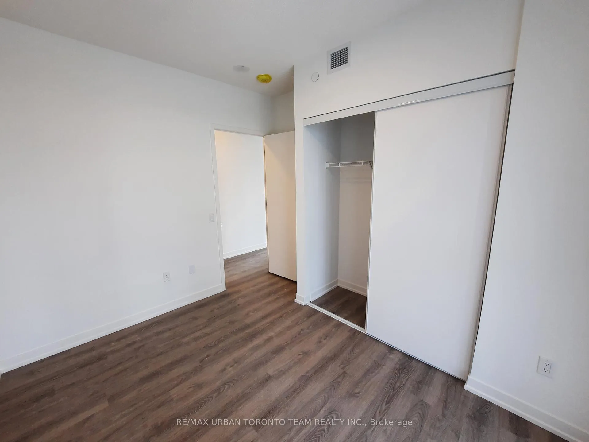 Photo 8 of Unit 912, 8 Interchange Way, Vaughan, Vaughan Corporate Centre — HOMEH