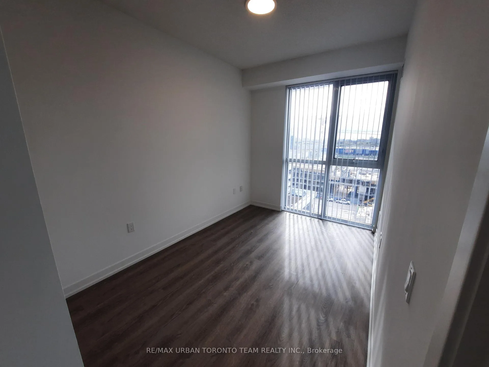 Photo 9 of Unit 912, 8 Interchange Way, Vaughan, Vaughan Corporate Centre — HOMEH