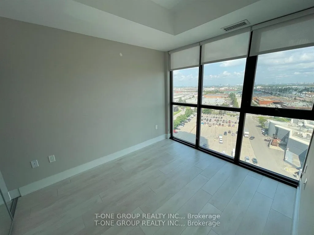 Photo 9 of Unit 1201, 2908 highway 7 Road, Vaughan, Concord — HOMEH