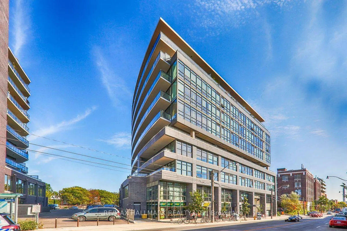 Front of Unit 906, 319 Carlaw Avenue