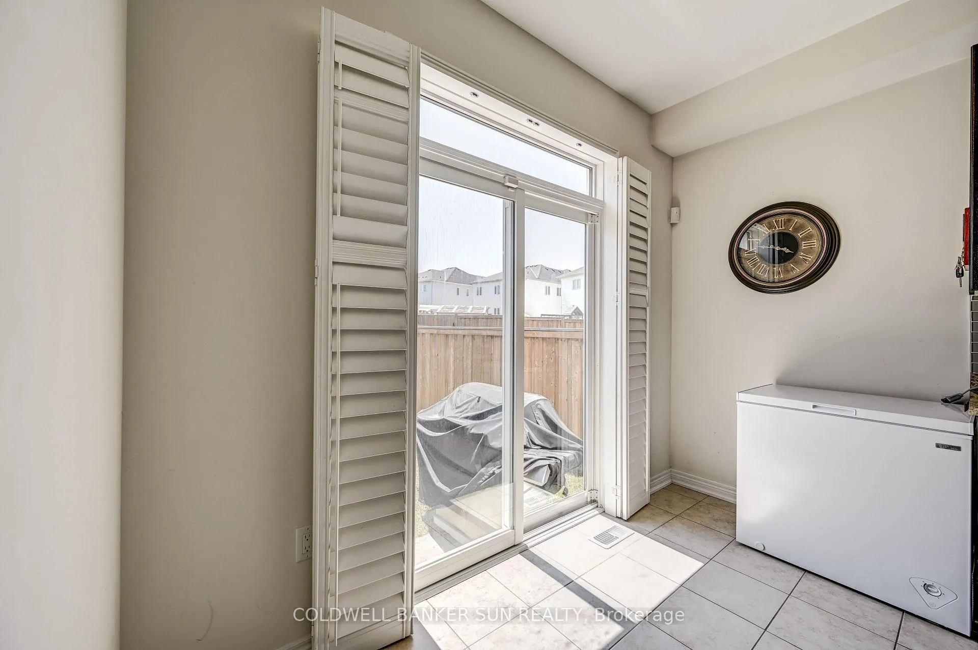 Photo 16 of Unit UPPER, 288 Johnson Drive, Shelburne — HOMEH
