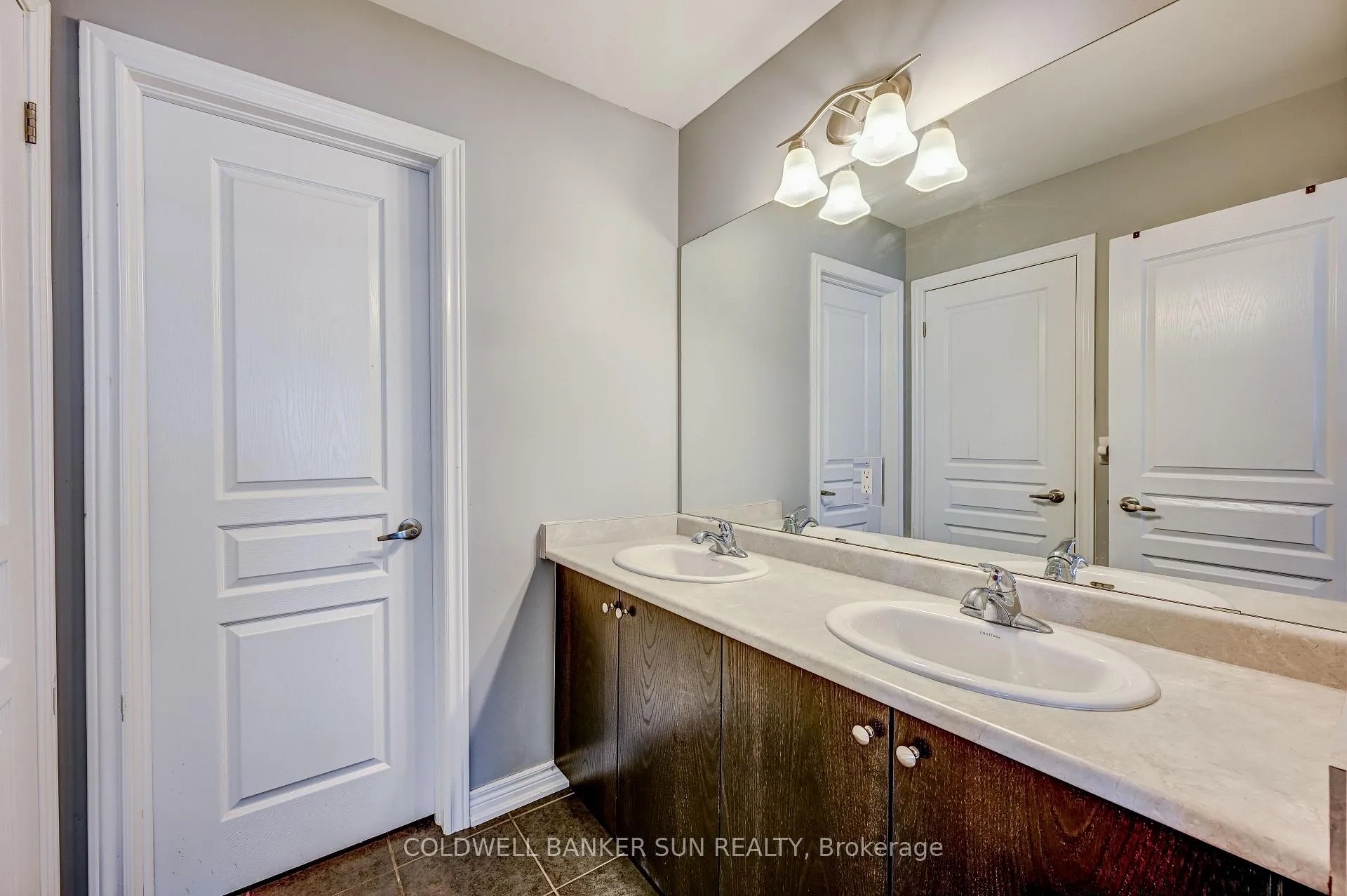 Photo 39 of Unit UPPER, 288 Johnson Drive, Shelburne — HOMEH